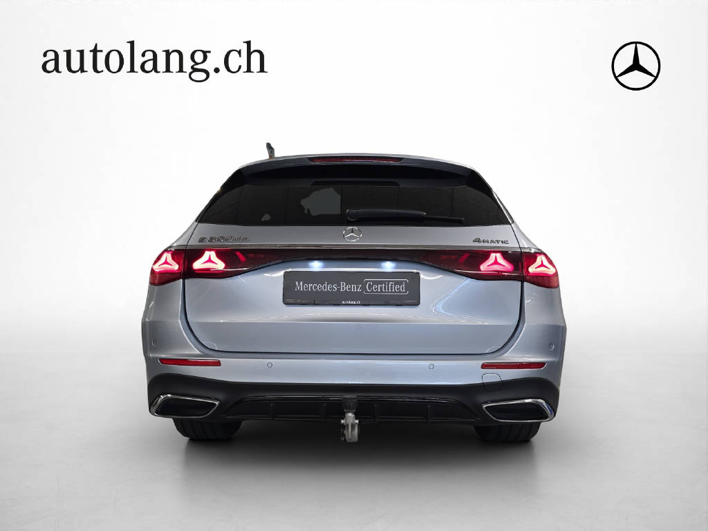MERCEDES-BENZ E 300 de AMG Line 4Matic T-Modell-image-15