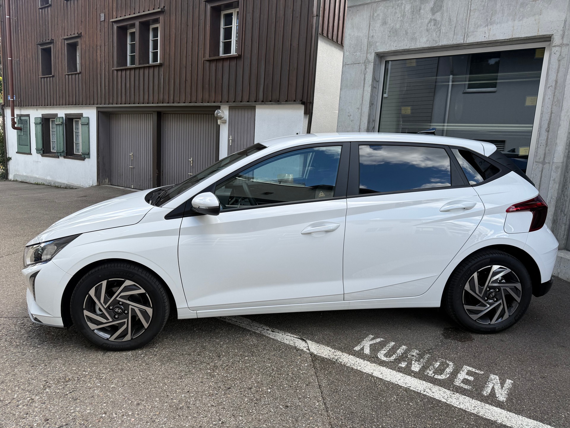 HYUNDAI i20 1.0 T-GDi Sportline DCT-image-2