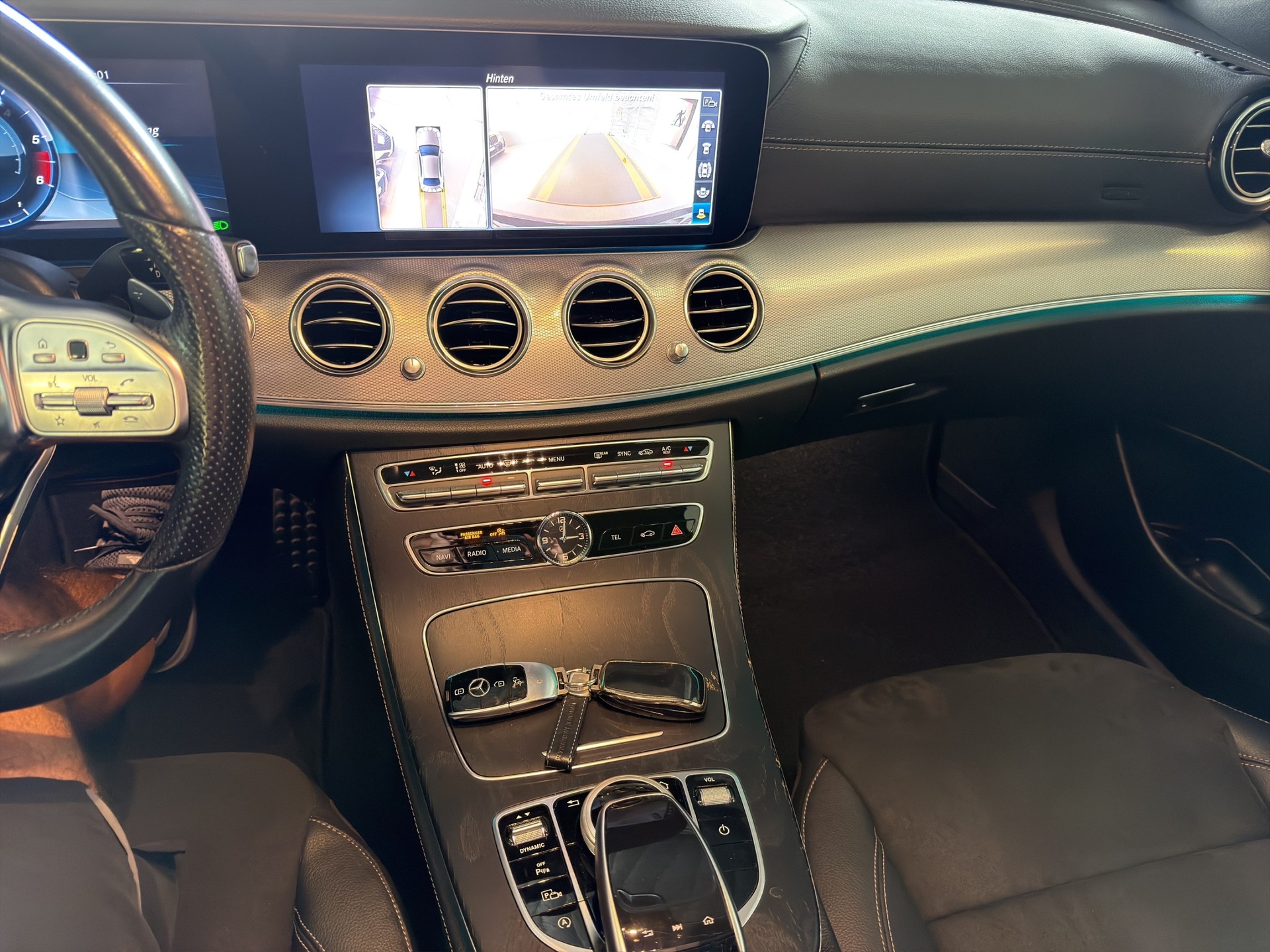 MERCEDES-BENZ E 220d Swiss Star AMG Line 4Matic 9G-Tronic-image-19