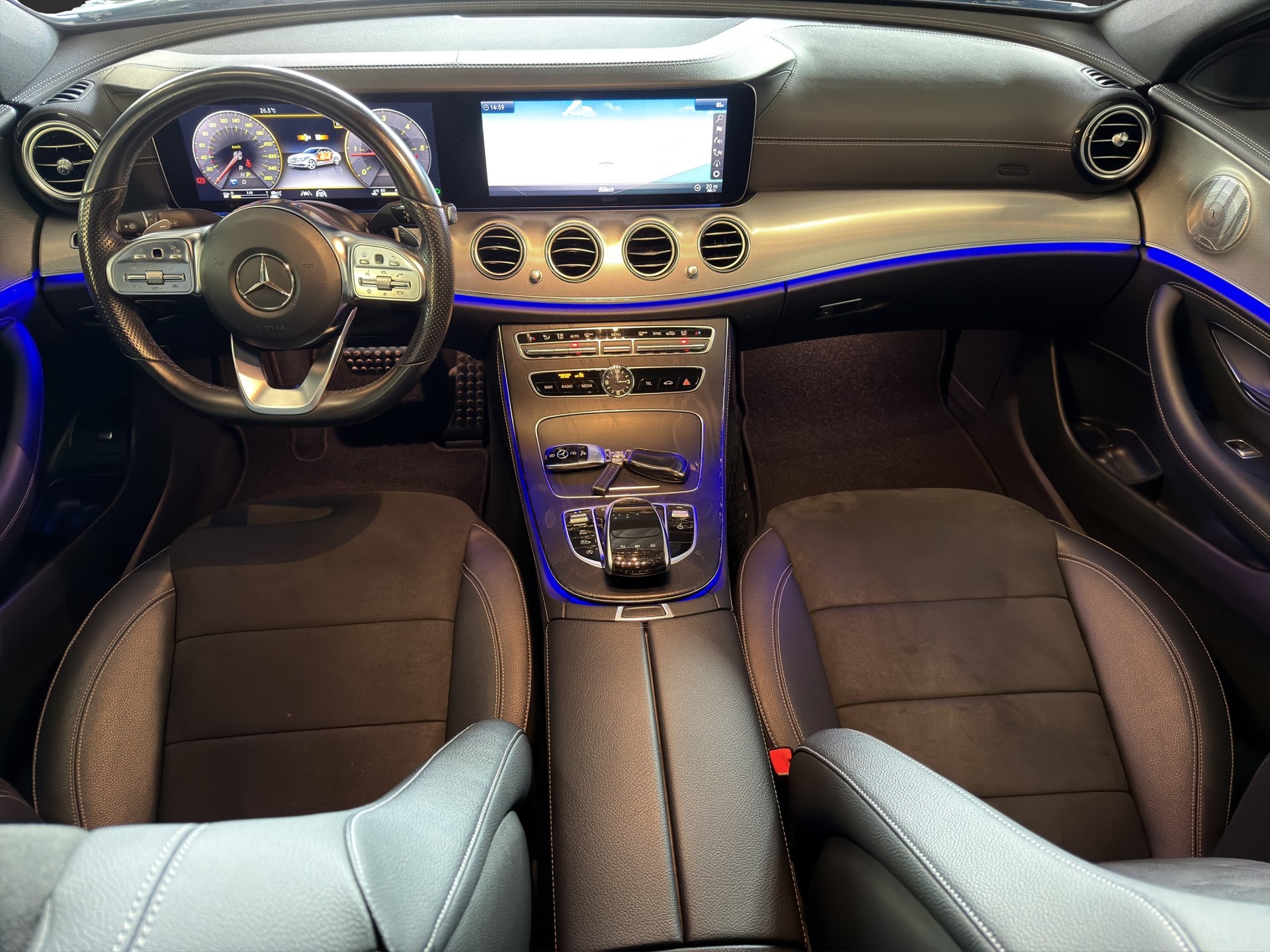 MERCEDES-BENZ E 220d Swiss Star AMG Line 4Matic 9G-Tronic-image-8
