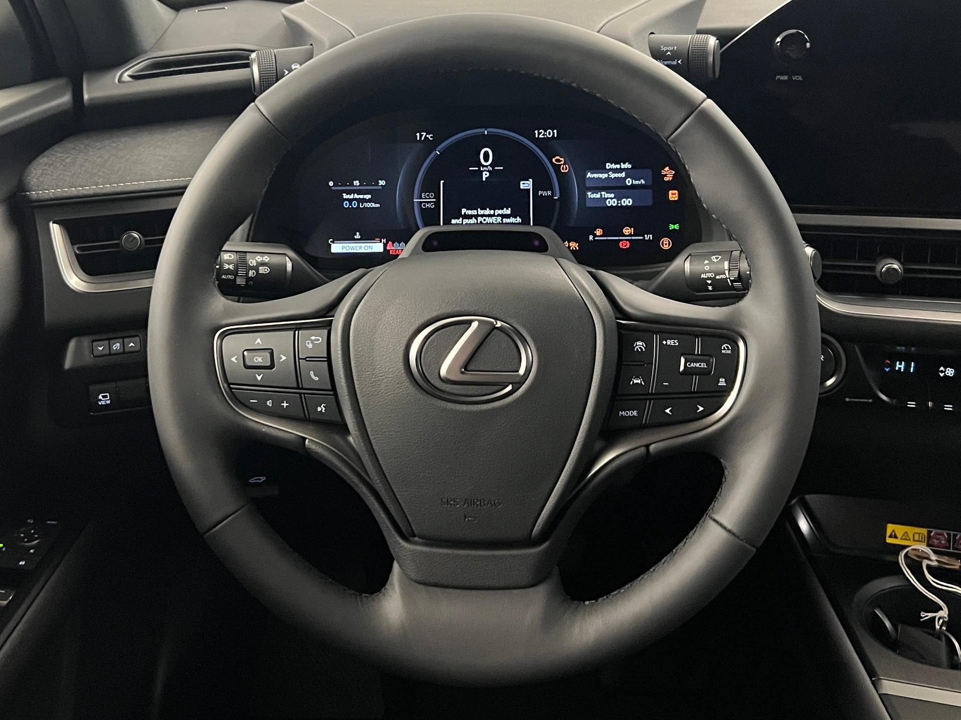 LEXUS UX 300h Excellence-image-4