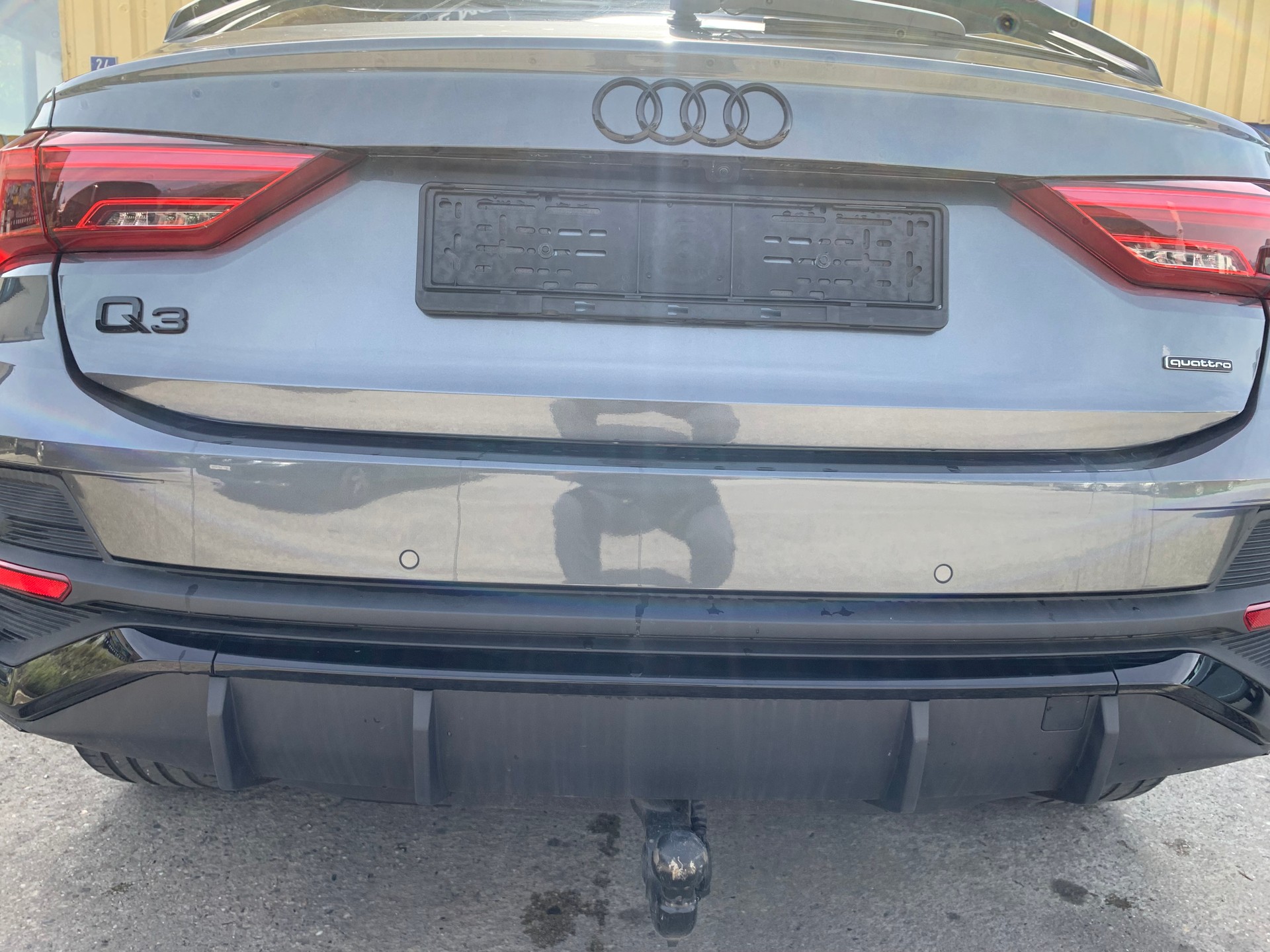 AUDI Q3 Sportback 40 TDI S line quattro S-tronic-image-10
