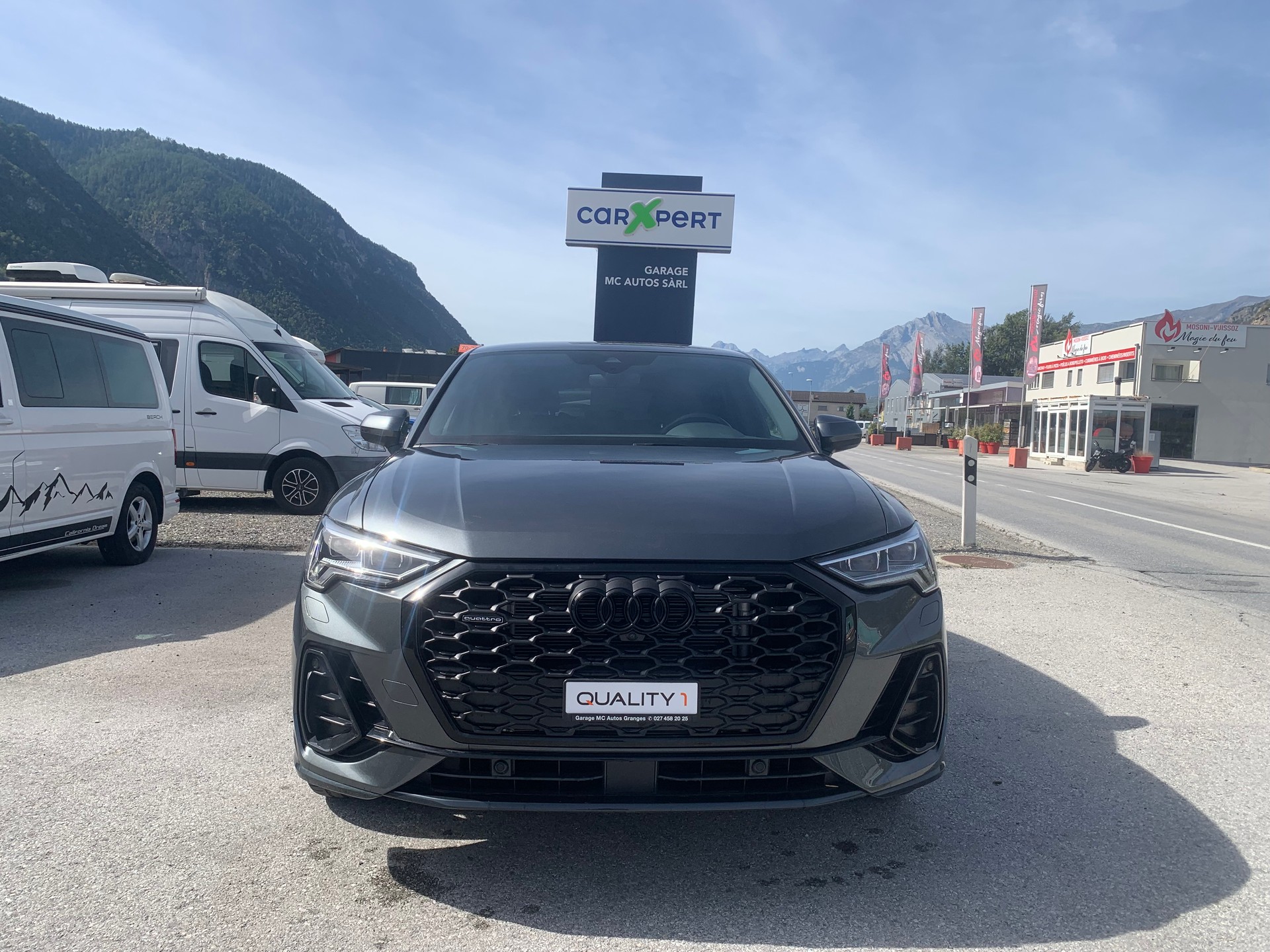 AUDI Q3 Sportback 40 TDI S line quattro S-tronic-image-1