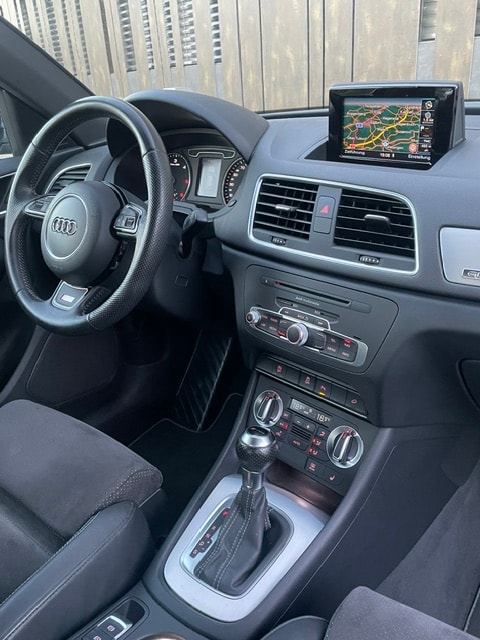 AUDI Q3 2.0 TDI quattro S-tronic-image-22