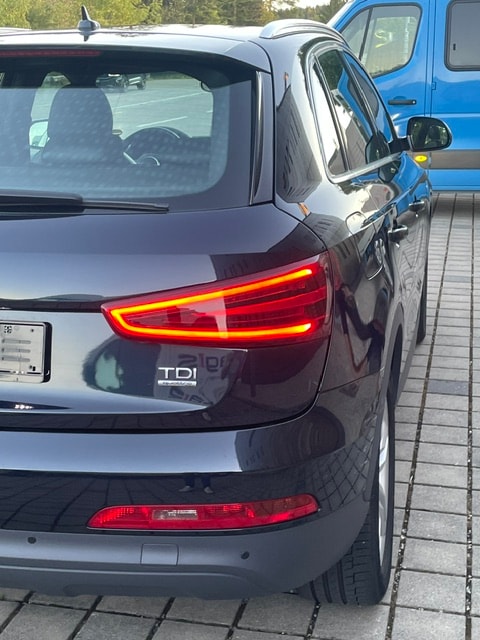 AUDI Q3 2.0 TDI quattro S-tronic-image-10