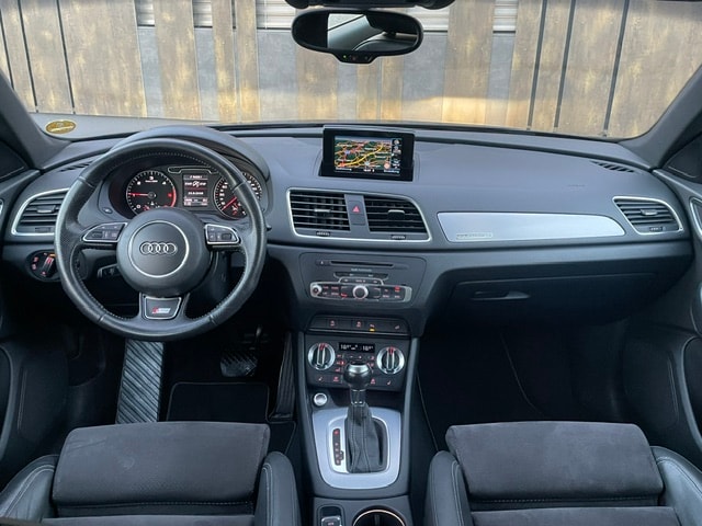 AUDI Q3 2.0 TDI quattro S-tronic-image-18