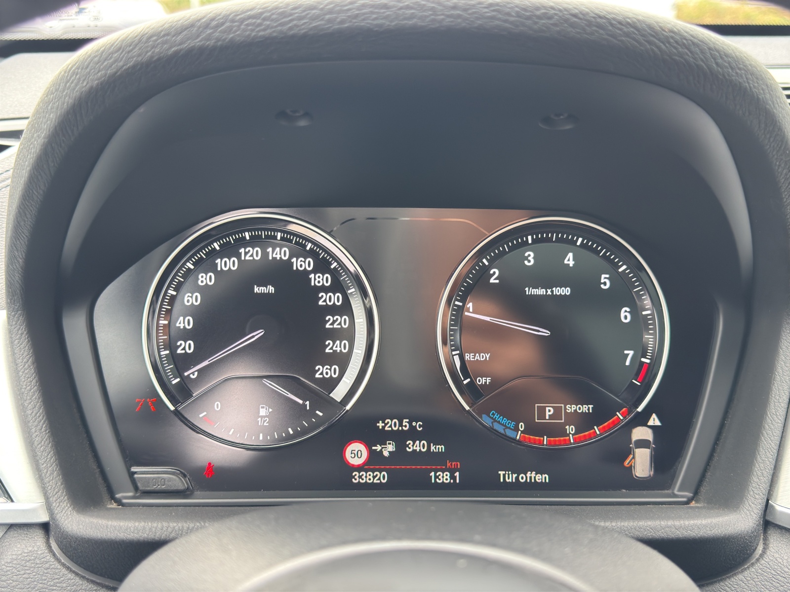 BMW 25e xDrive M SPORTPAKET-image-12