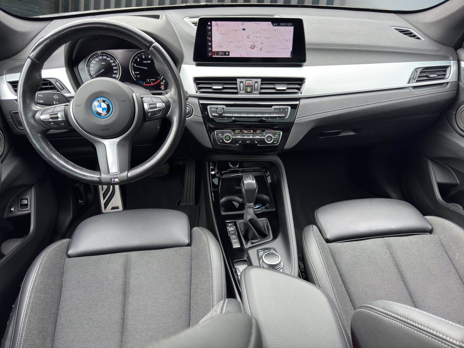 BMW 25e xDrive M SPORTPAKET-image-10