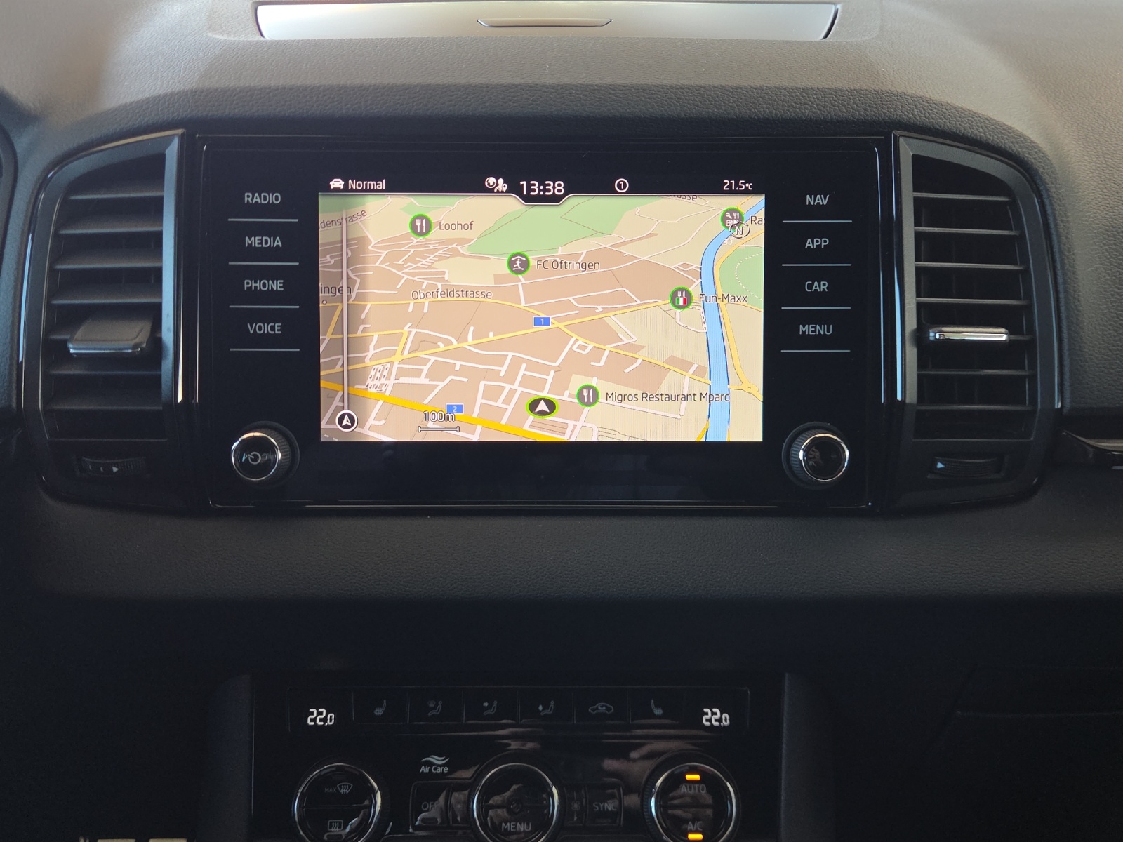 SKODA Karoq 2.0 TSI SportLine 4x4 DSG-image-10