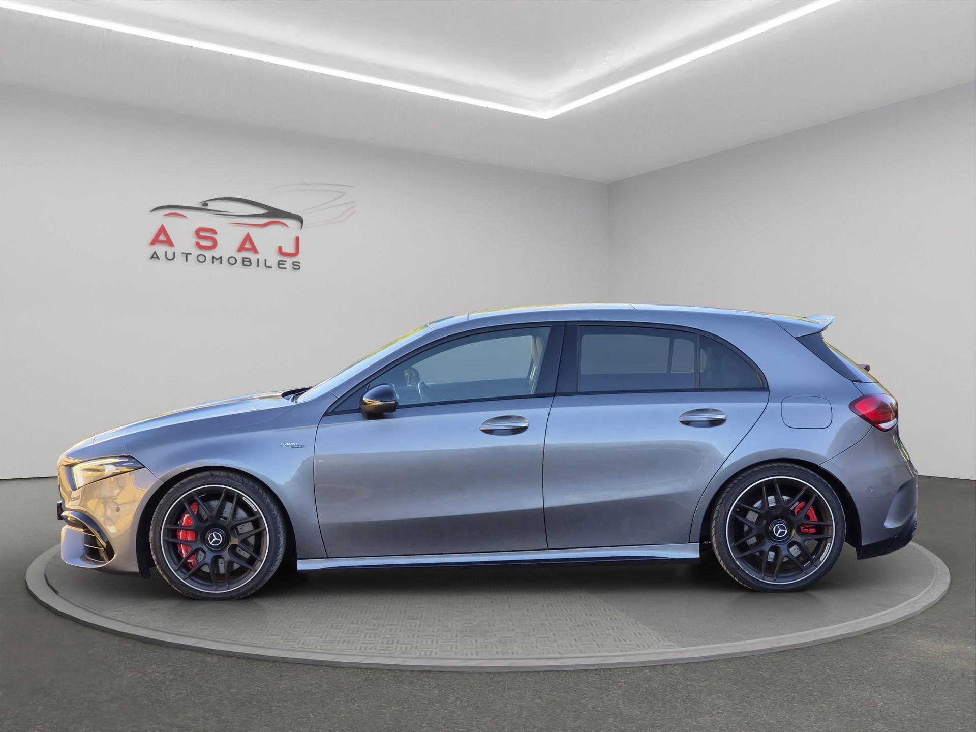 MERCEDES-BENZ A 45 S AMG 4Matic+ Speedshift-image-3