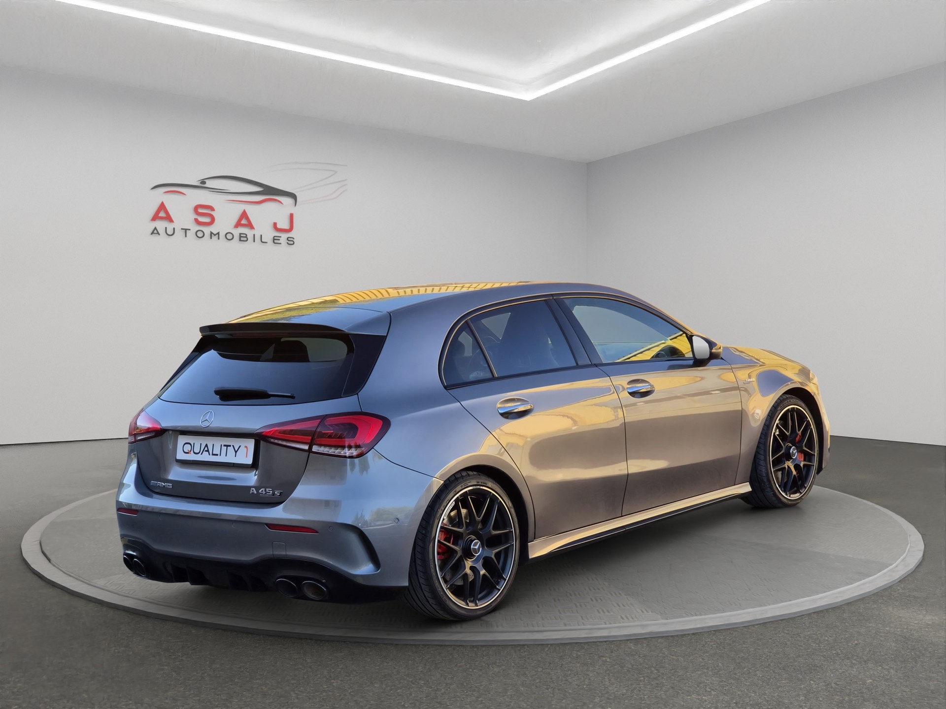MERCEDES-BENZ A 45 S AMG 4Matic+ Speedshift-image-6