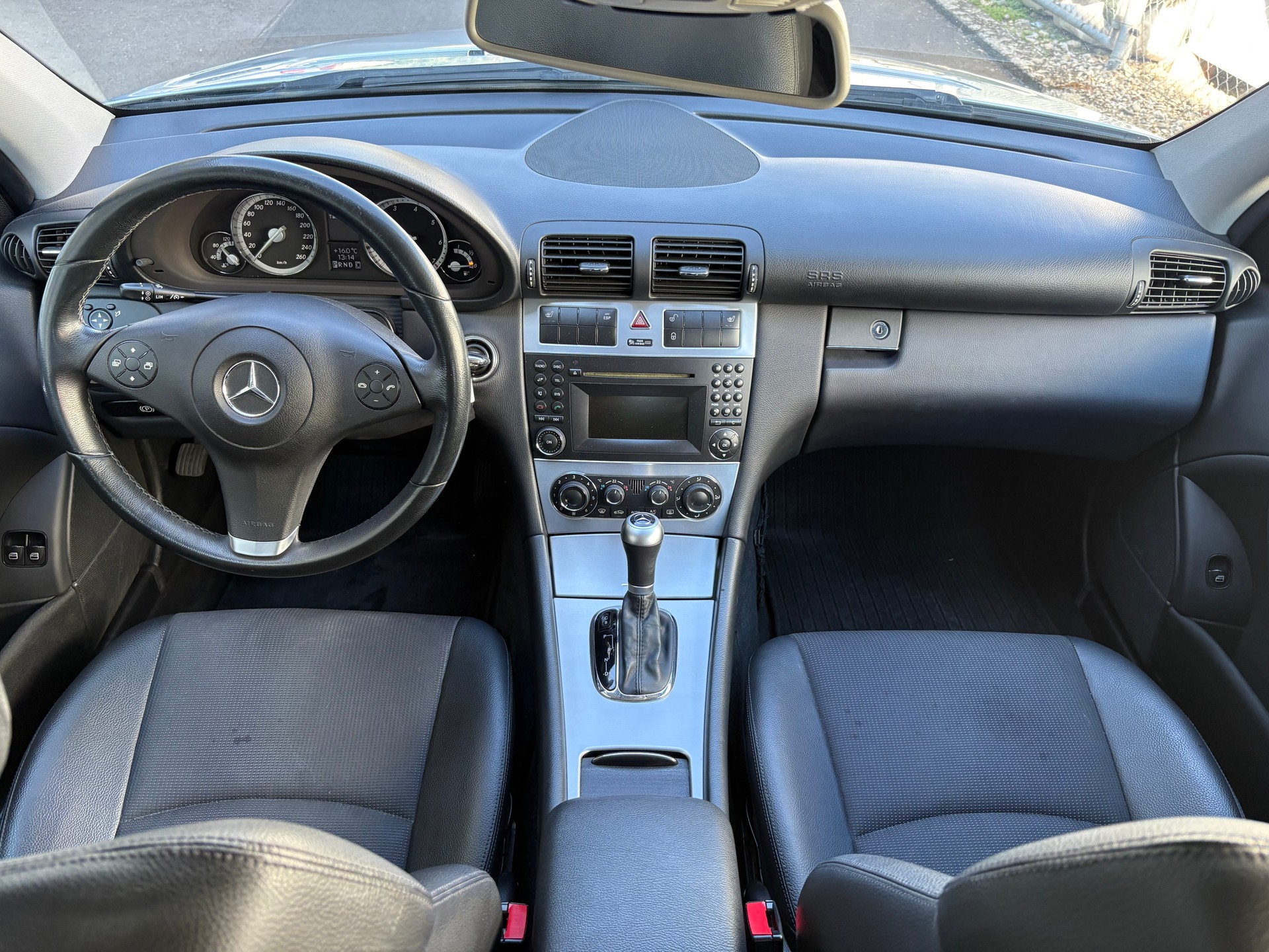 MERCEDES-BENZ CLC 180 Kompressor Sport Star Automatic-image-12