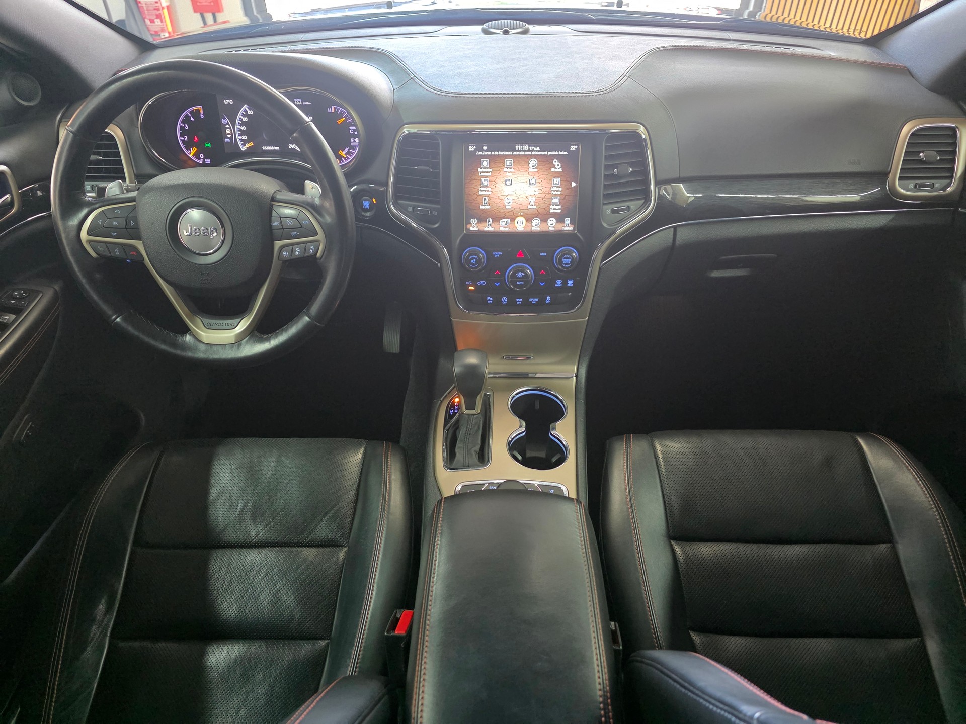 JEEP Grand Cherokee 3.0 CRD 75th Anniversary Automatic-image-13