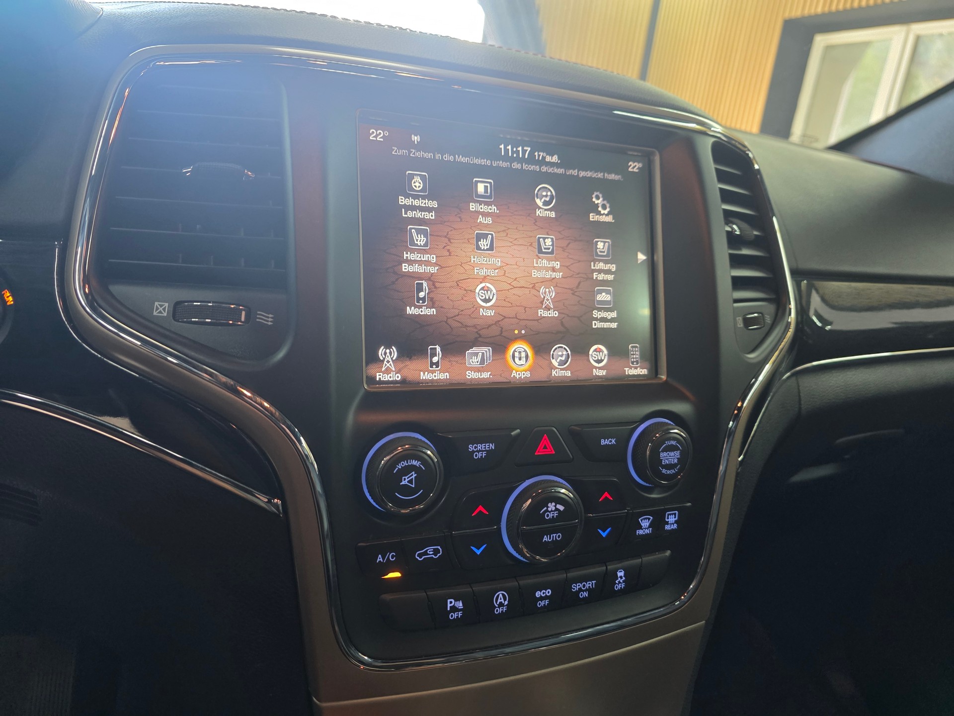 JEEP Grand Cherokee 3.0 CRD 75th Anniversary Automatic-image-15