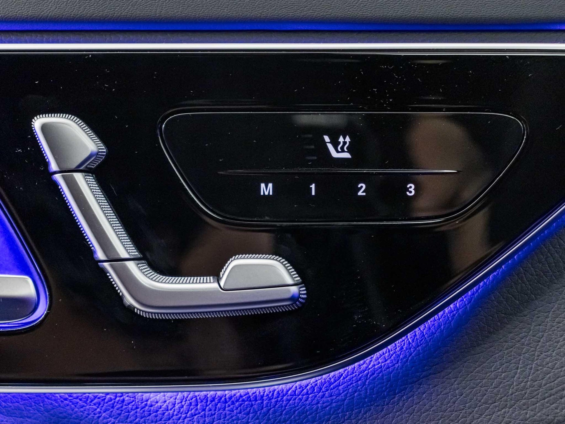 MERCEDES-BENZ C 220 d 4MATIC Swiss Star-image-11