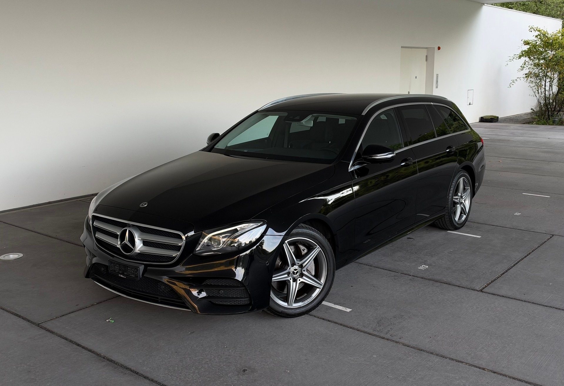 MERCEDES-BENZ E 220 d AMG Line 4Matic 9G-Tronic