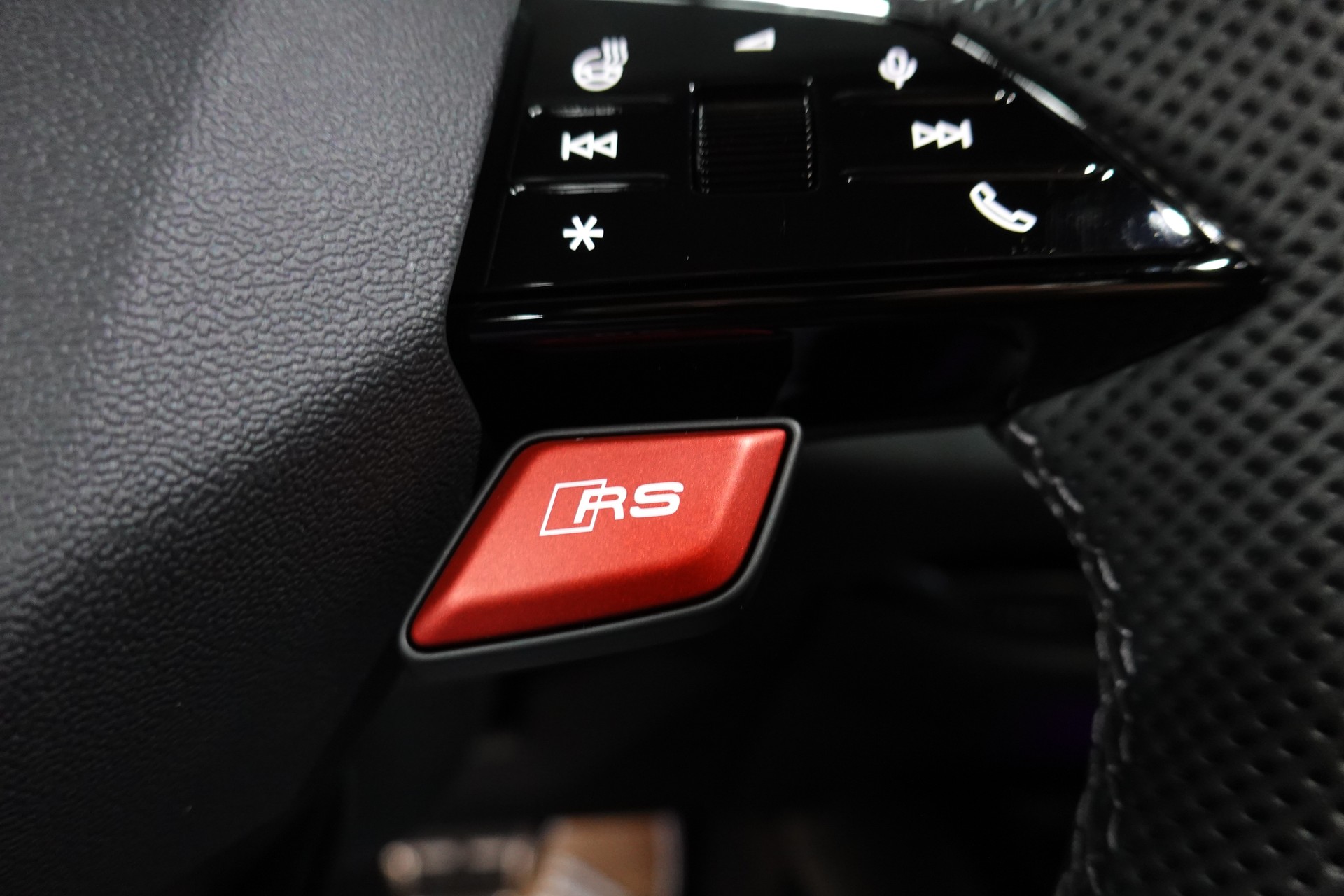 AUDI RS5 LIMOUSINE TFSI 470 kW TIPTRONIC QUATTRO NEW LOW RS5-image-41