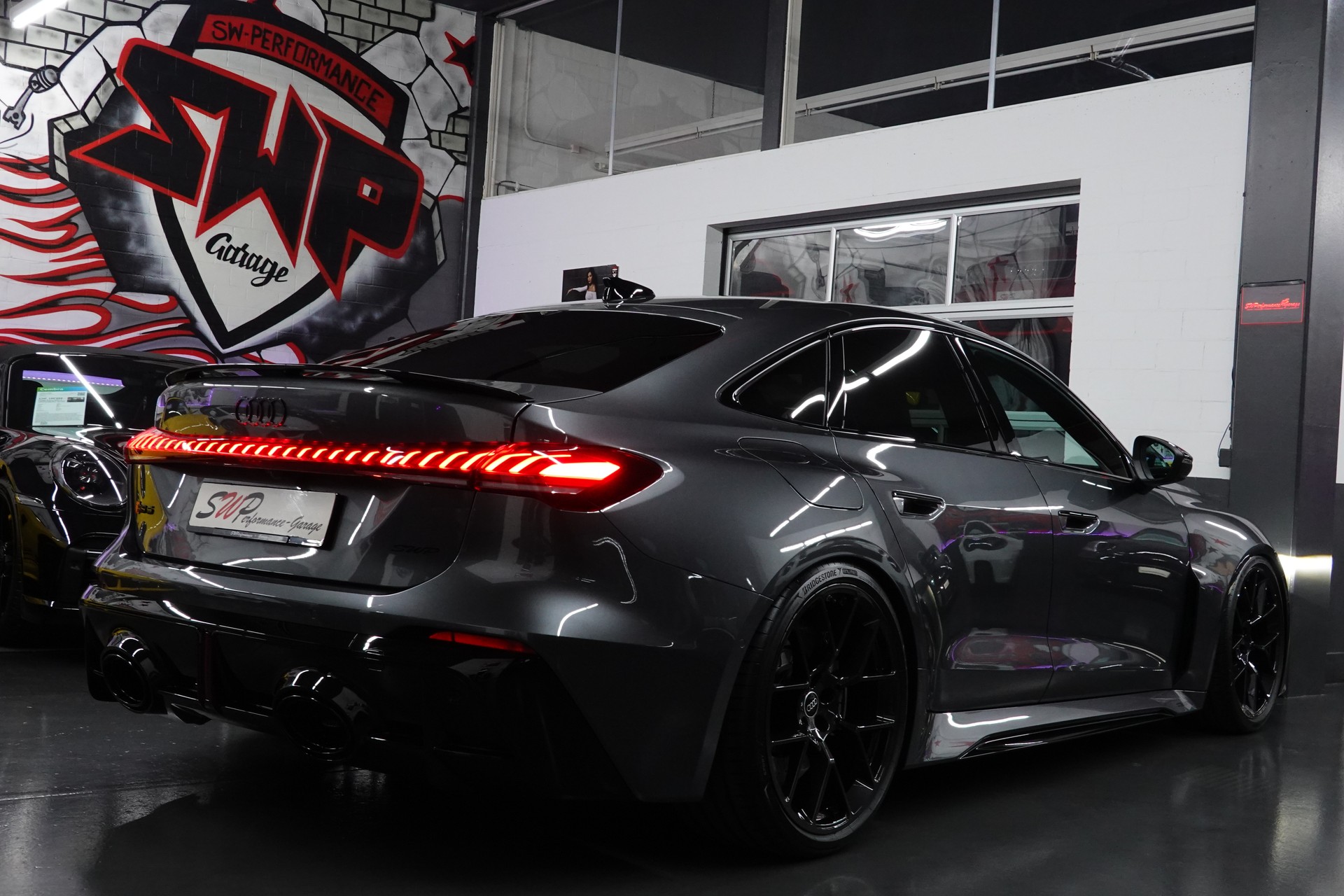 AUDI RS5 LIMOUSINE TFSI 470 kW TIPTRONIC QUATTRO NEW LOW RS5-image-28