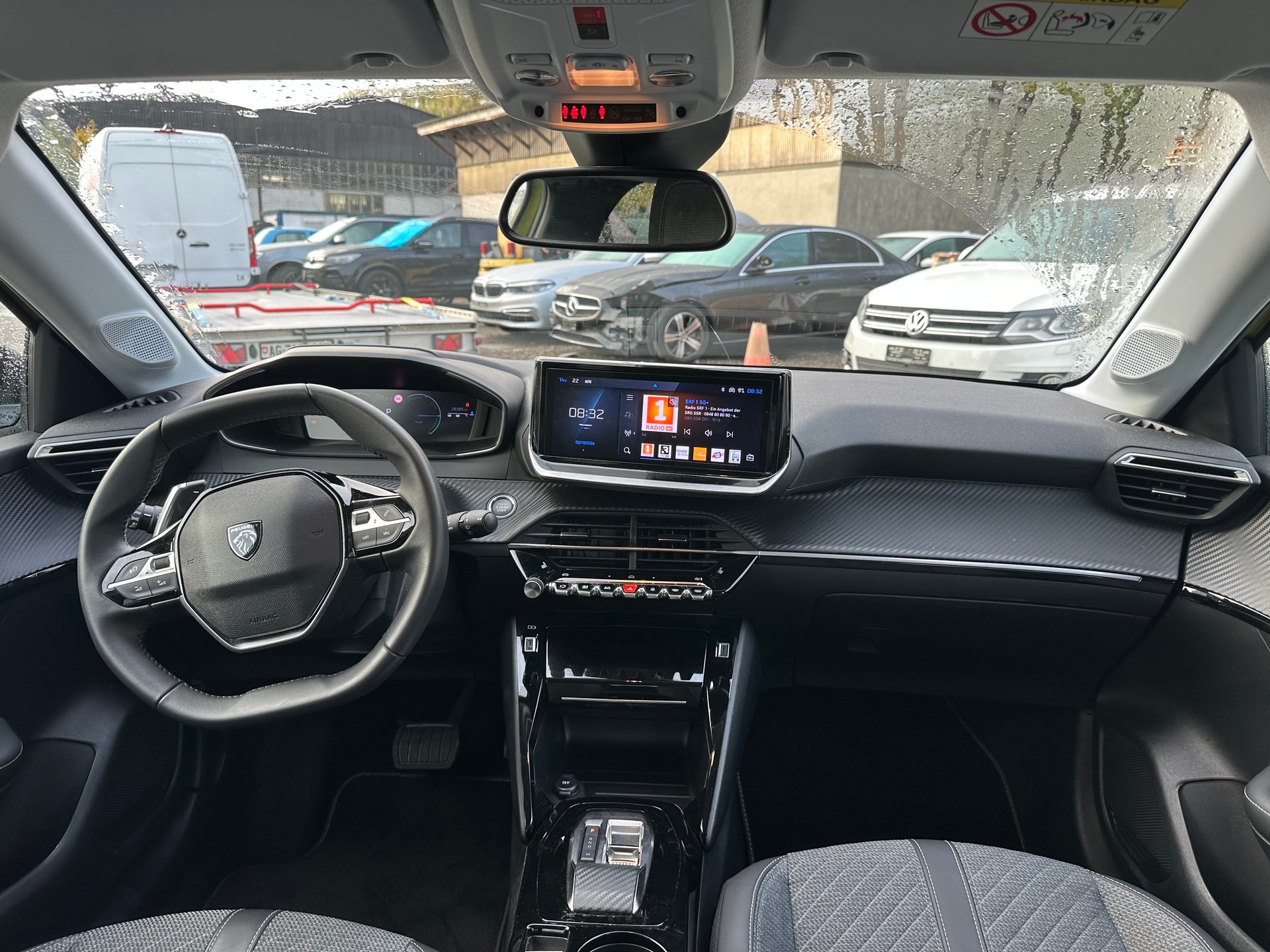 PEUGEOT 208 1.2 MHEV 110 Active-image-9