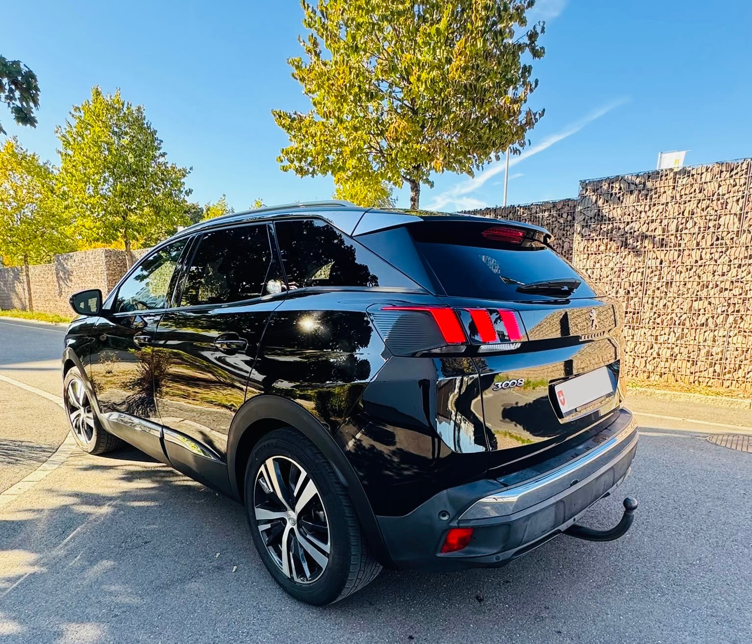 PEUGEOT 3008 1.2 PureTech Allure EAT-image-6