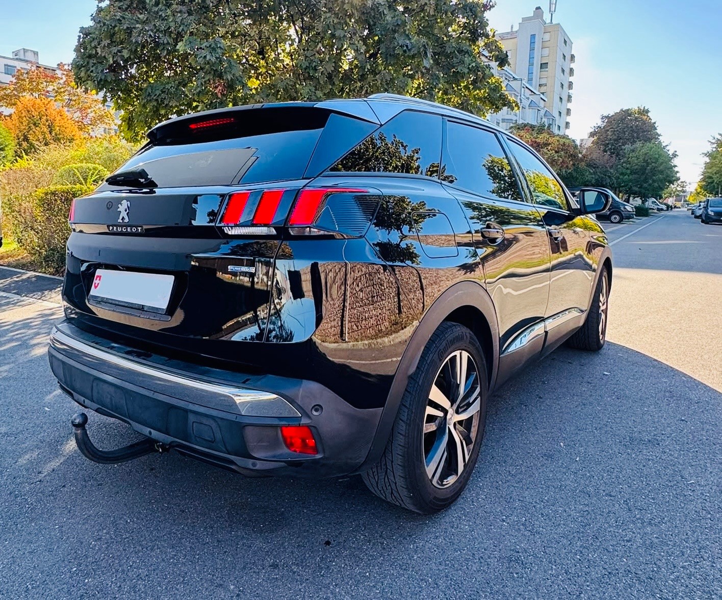 PEUGEOT 3008 1.2 PureTech Allure EAT-image-3