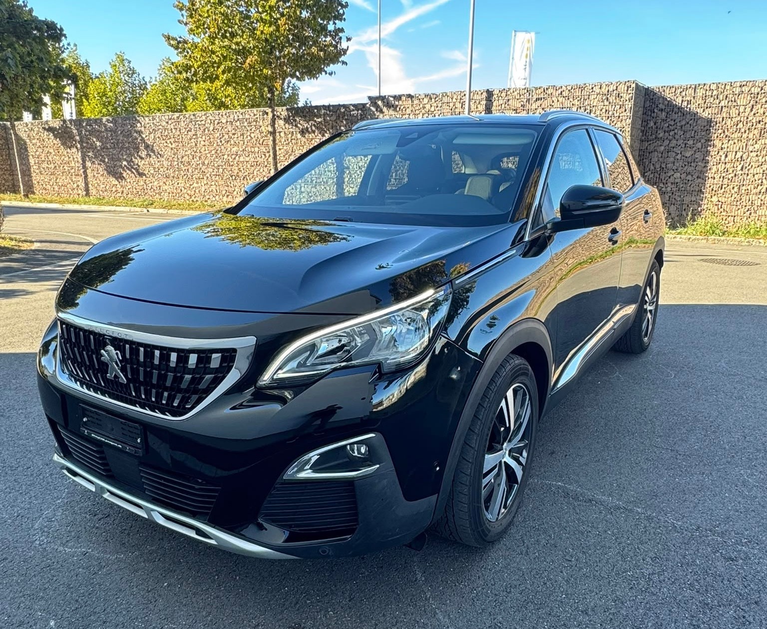 PEUGEOT 3008 1.2 PureTech Allure EAT-image-0