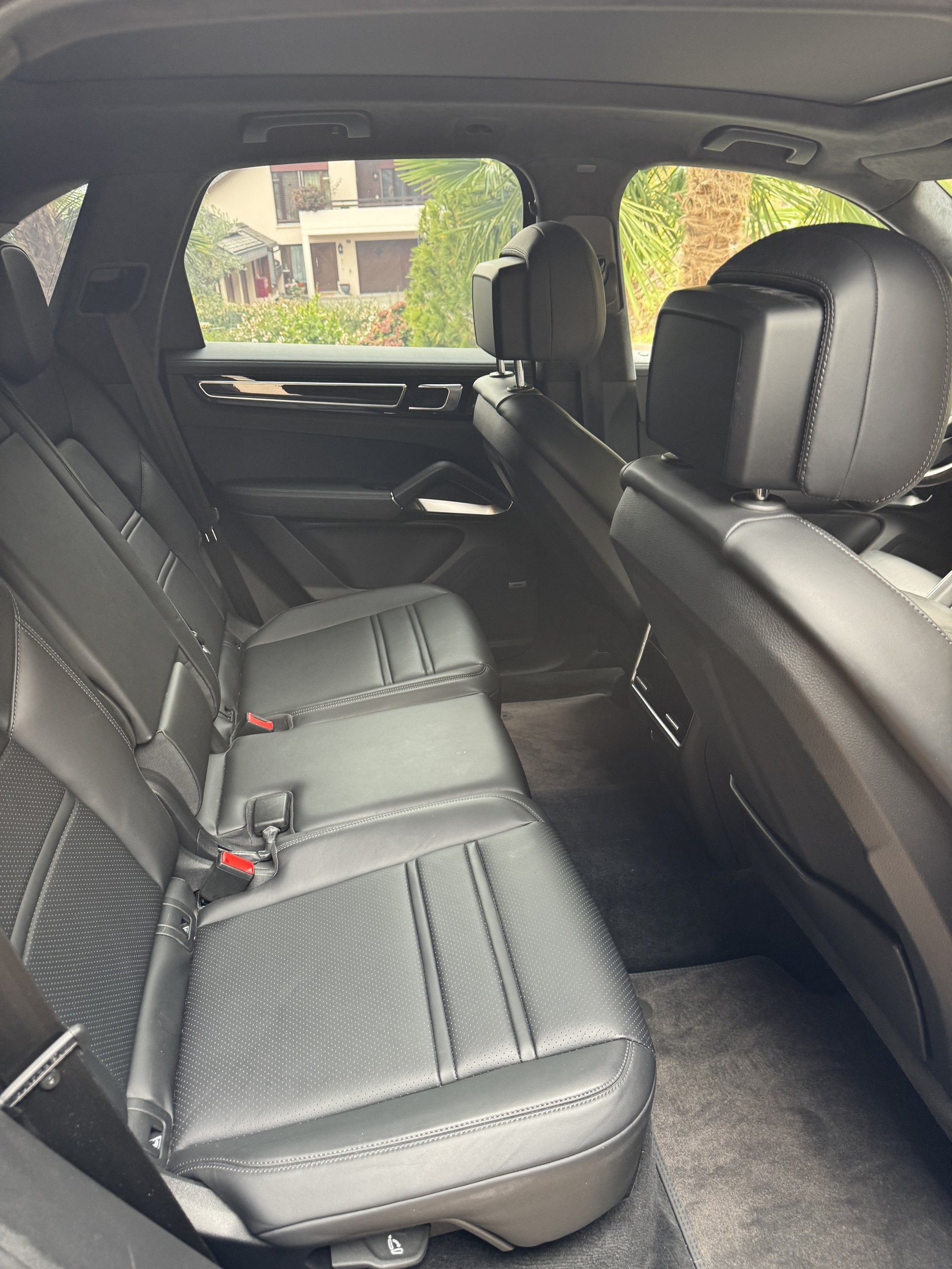 PORSCHE Cayenne Turbo S E-Hybrid V8 680 PS | PCCB Keramik | Soft-Close | Pano-image-11