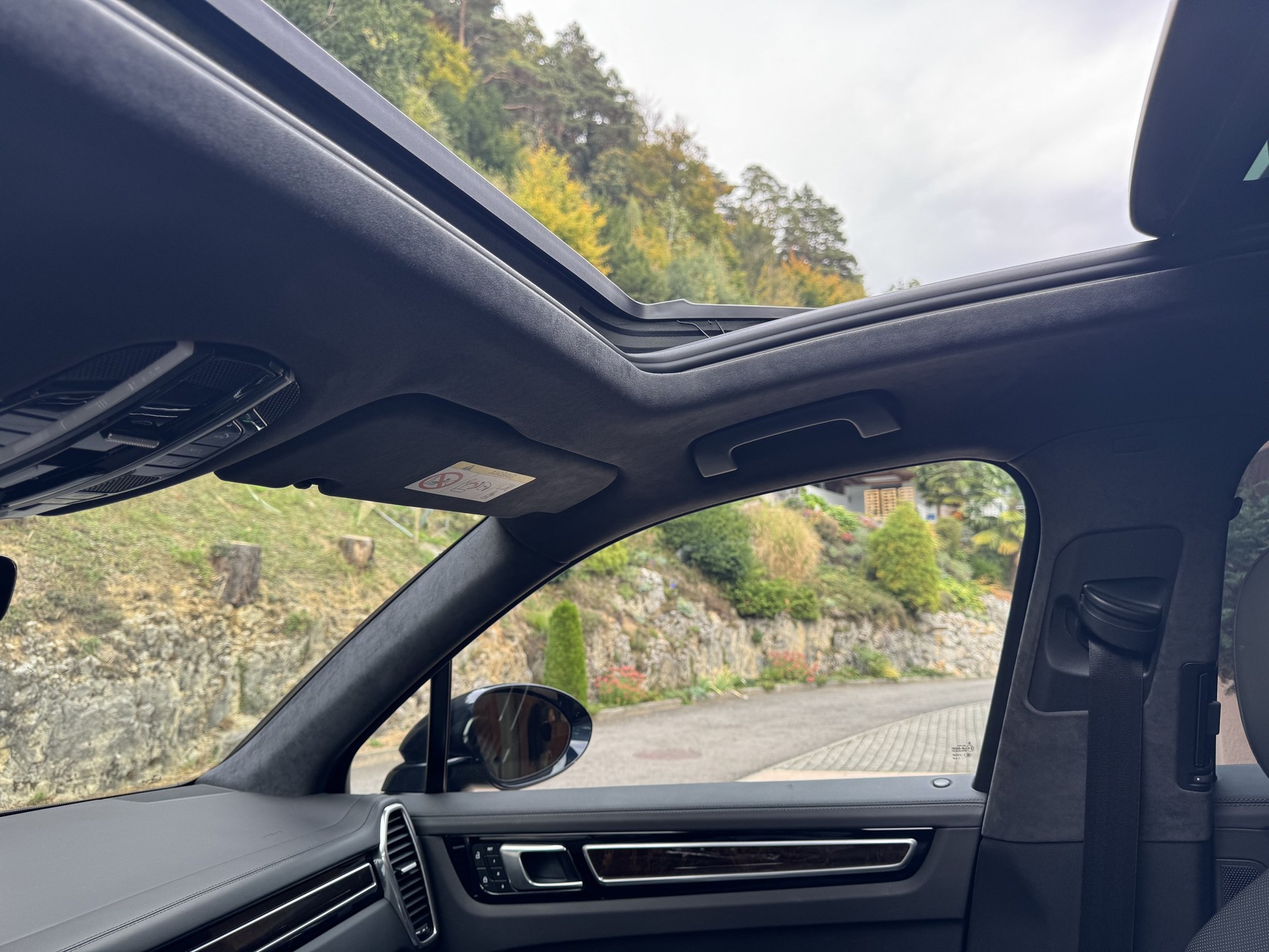 PORSCHE Cayenne Turbo S E-Hybrid V8 680 PS | PCCB Keramik | Soft-Close | Pano-image-9