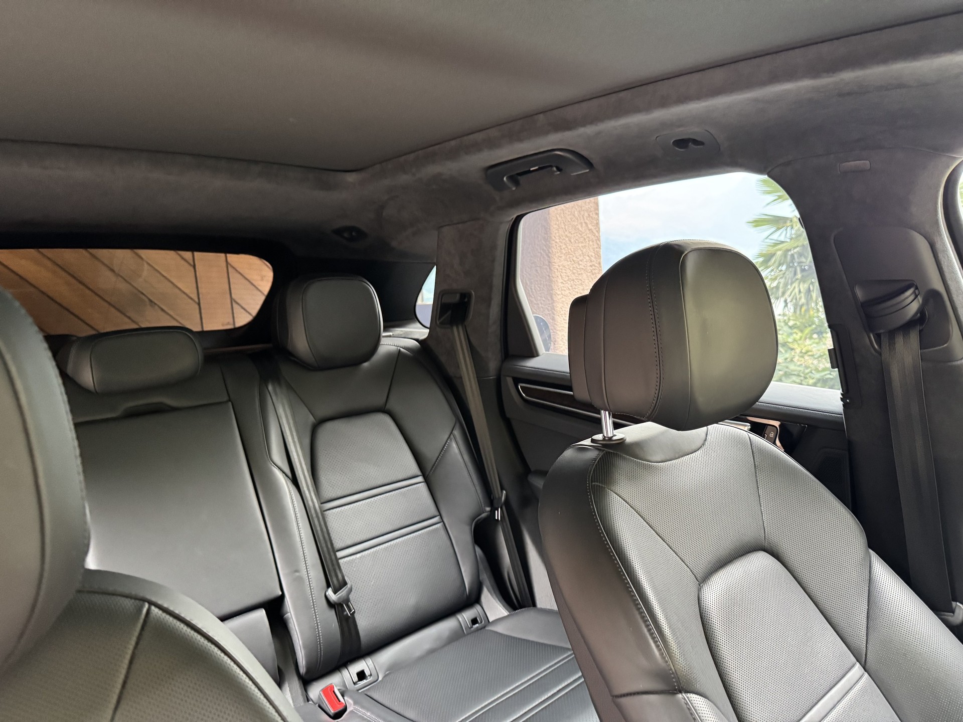 PORSCHE Cayenne Turbo S E-Hybrid V8 680 PS | PCCB Keramik | Soft-Close | Pano-image-12
