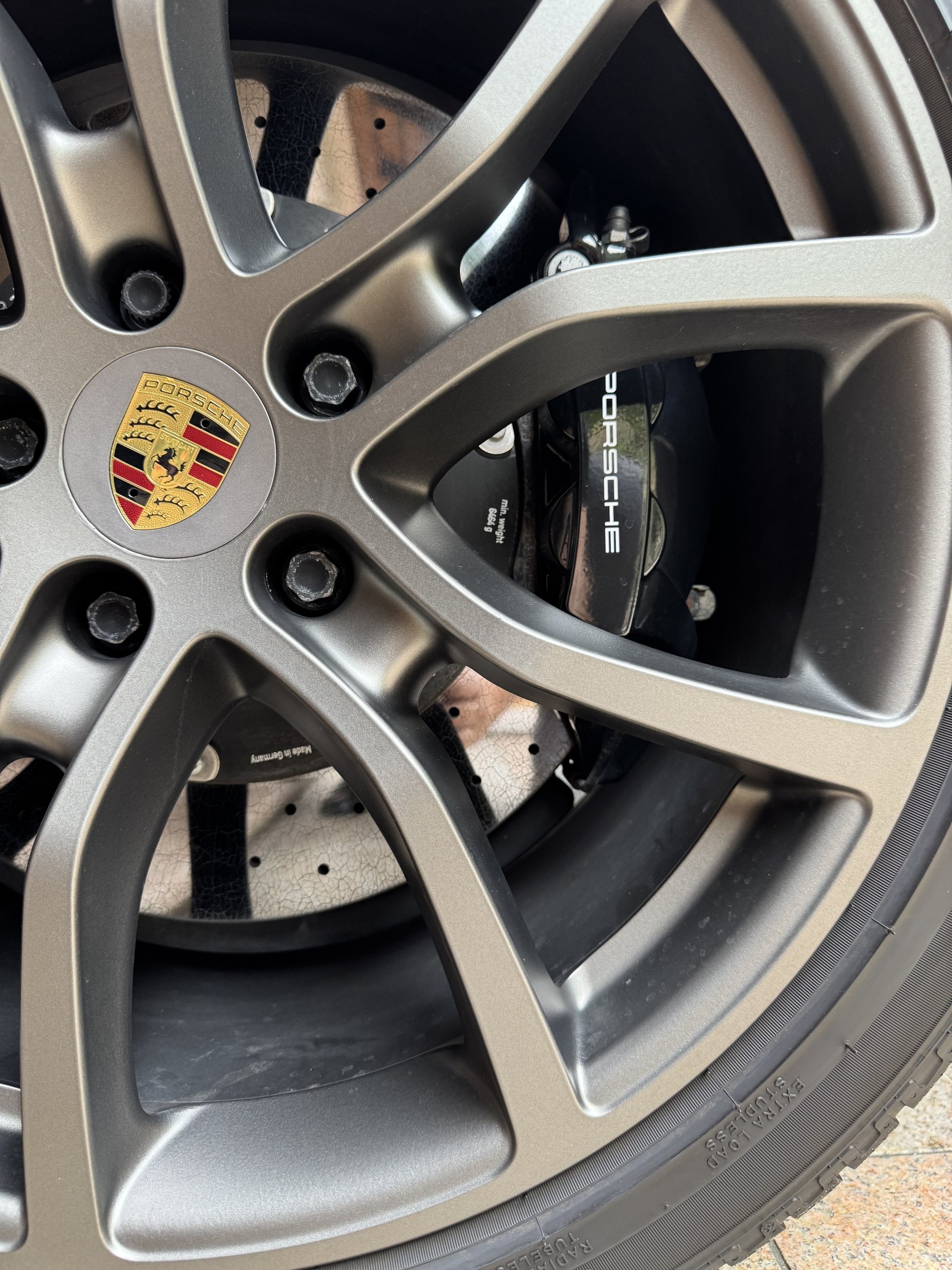 PORSCHE Cayenne Turbo S E-Hybrid V8 680 PS | PCCB Keramik | Soft-Close | Pano-image-6