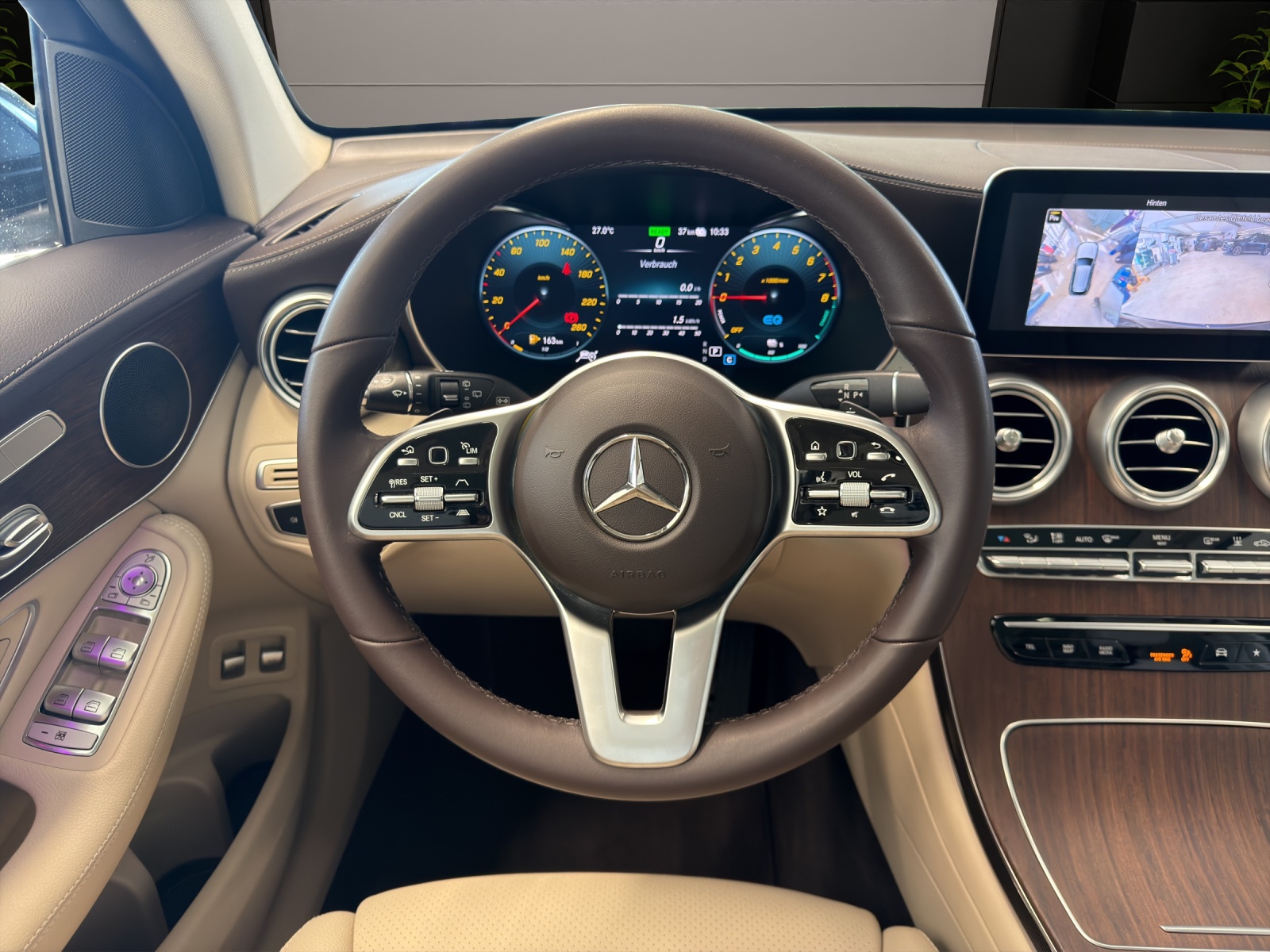 MERCEDES-BENZ GLC 300 e 4Matic-image-8