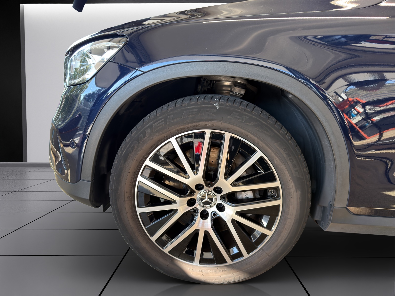 MERCEDES-BENZ GLC 300 e 4Matic-image-5
