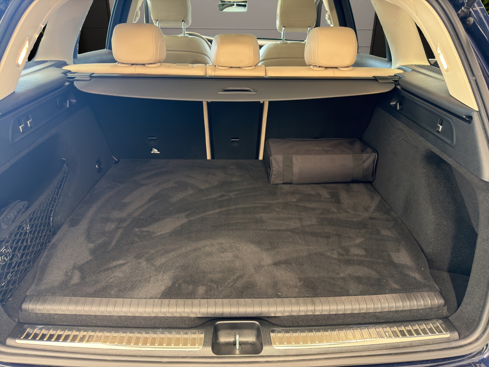 MERCEDES-BENZ GLC 300 e 4Matic-image-15