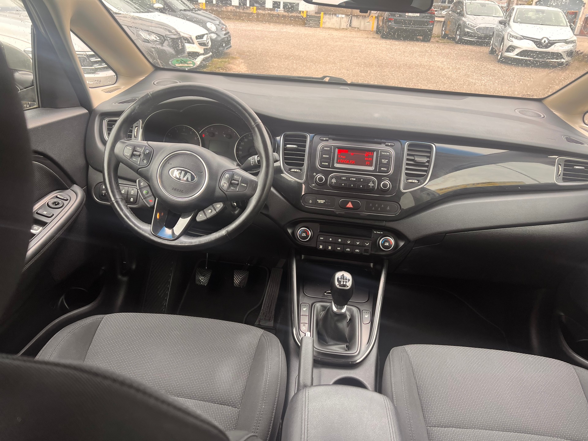 KIA Carens 1.6 GDI Trend-image-8
