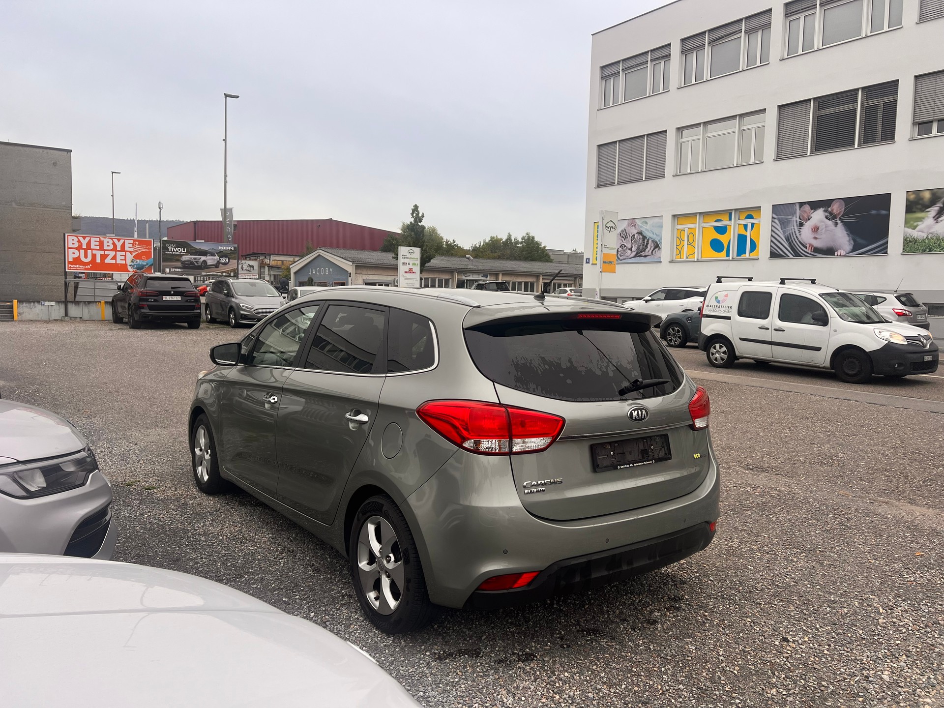 KIA Carens 1.6 GDI Trend-image-5