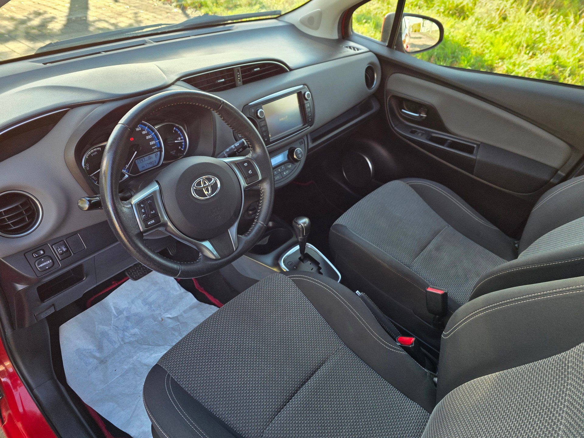 TOYOTA 1.5 VVT Hybrid-image-8