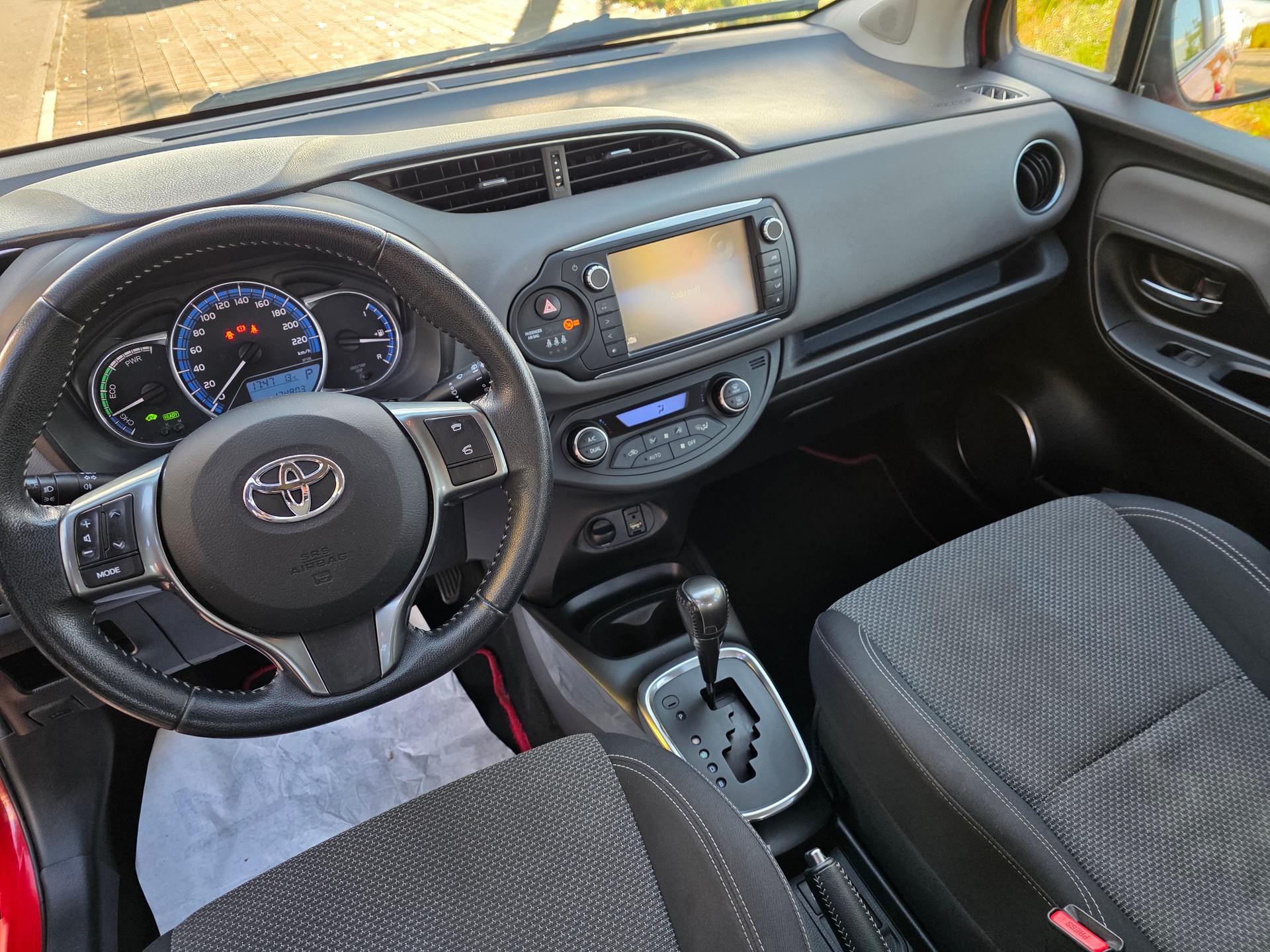TOYOTA 1.5 VVT Hybrid-image-10