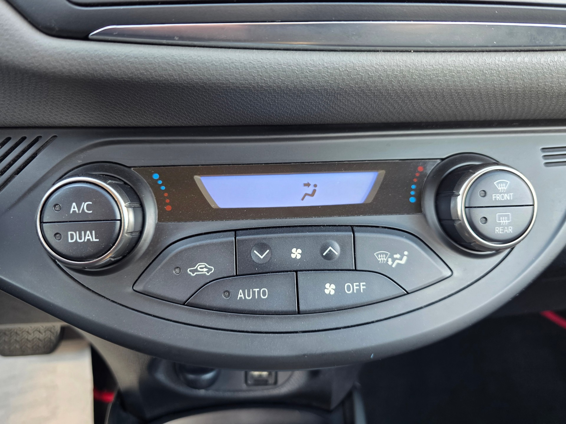 TOYOTA 1.5 VVT Hybrid-image-14