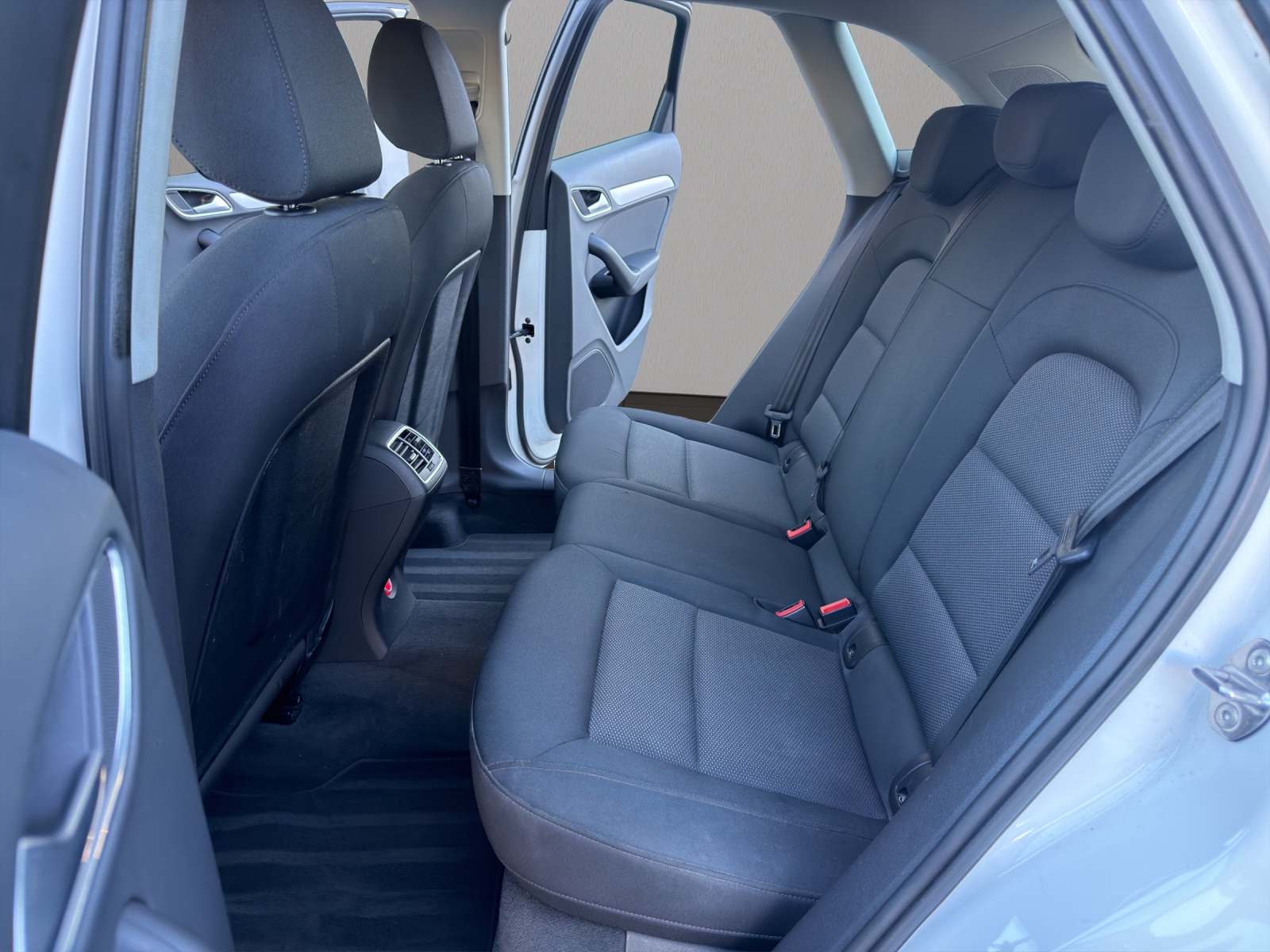 AUDI Q3 2.0 TDI ultra-image-12
