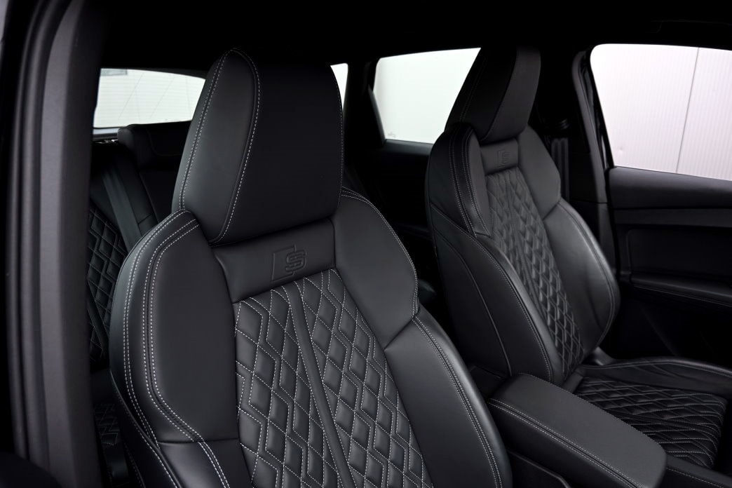 AUDI Q4 e-tron 50 quattro S-Line-image-5