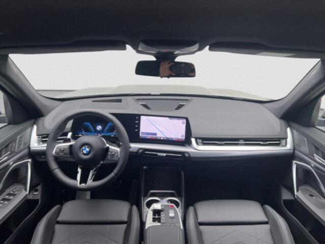 BMW X1 U11 20i sDrive paddles-image-10