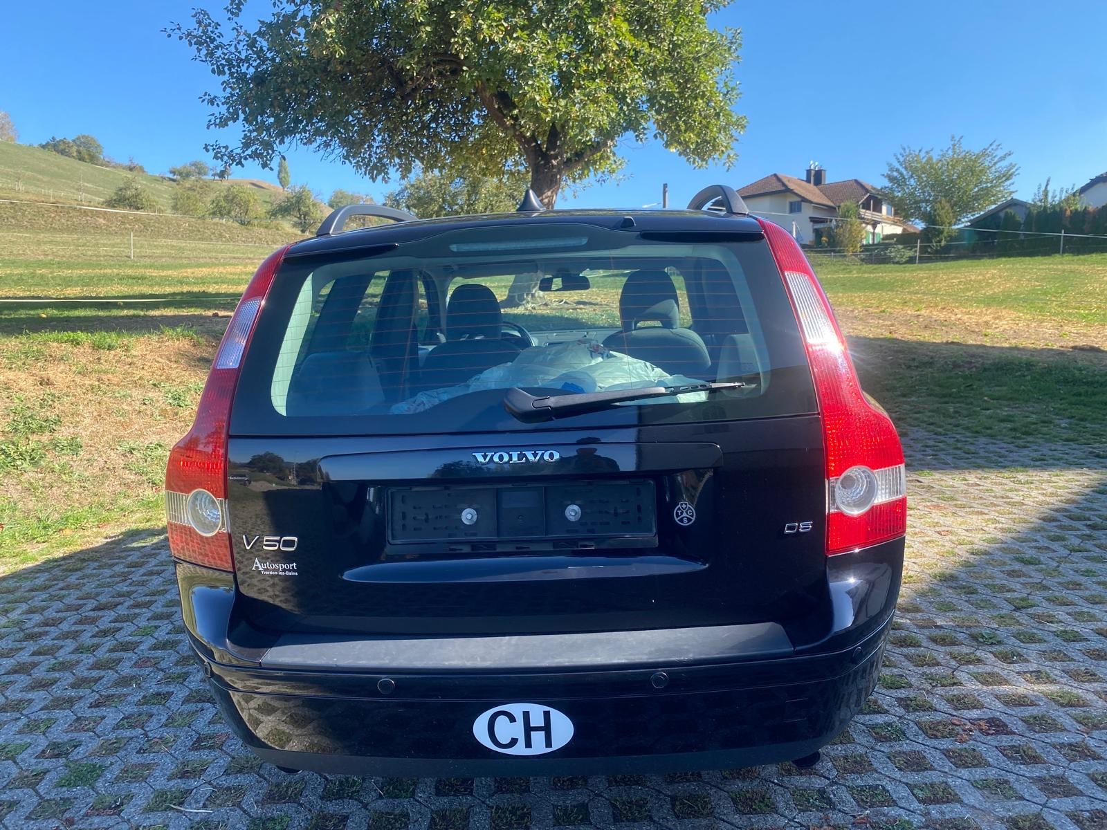 VOLVO V50 D5 Momentum Geartronic-image-5