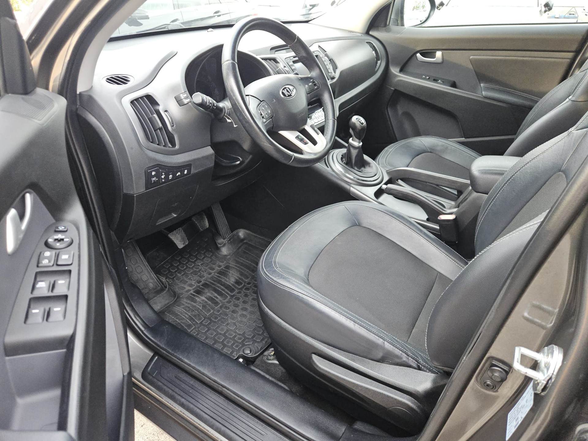 KIA SPORTAGE-image-11