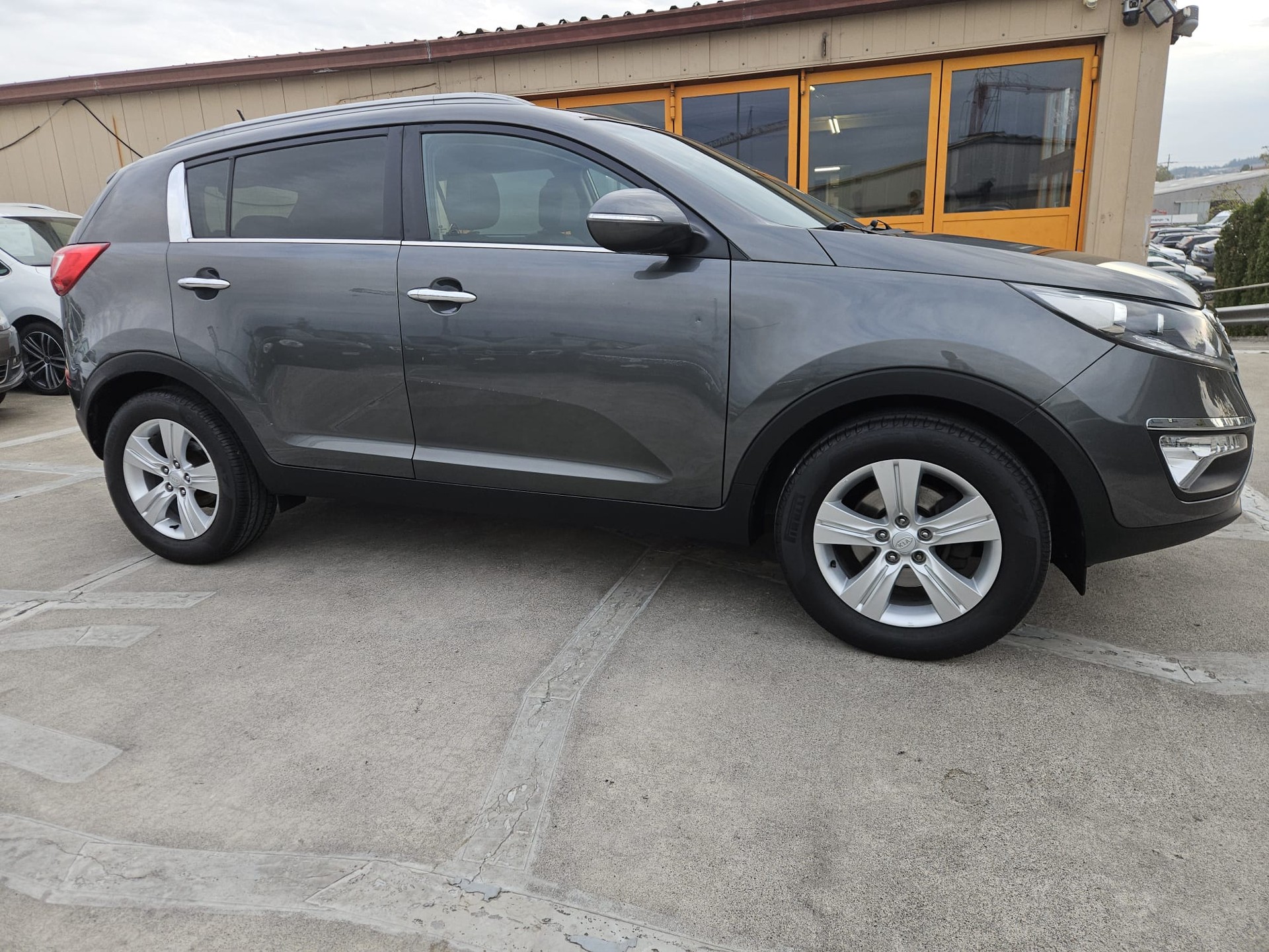 KIA SPORTAGE-image-4