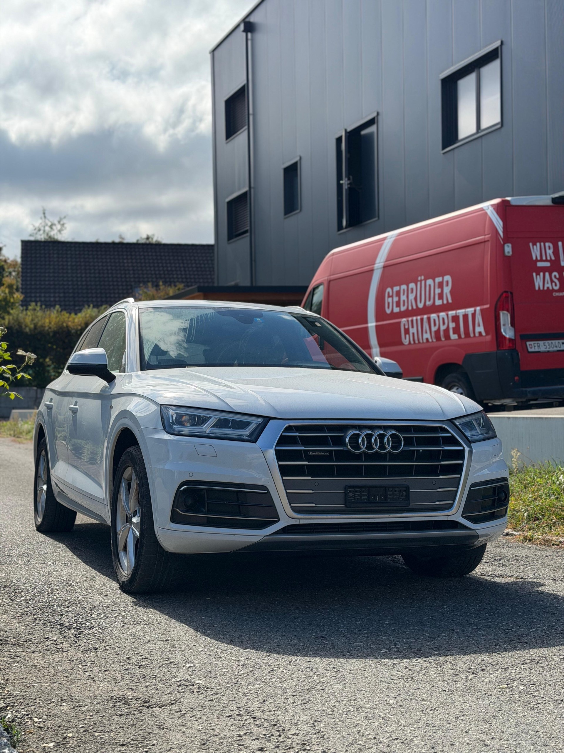 AUDI Q5 2.0 TFSI sport quattro S-tronic-image-2