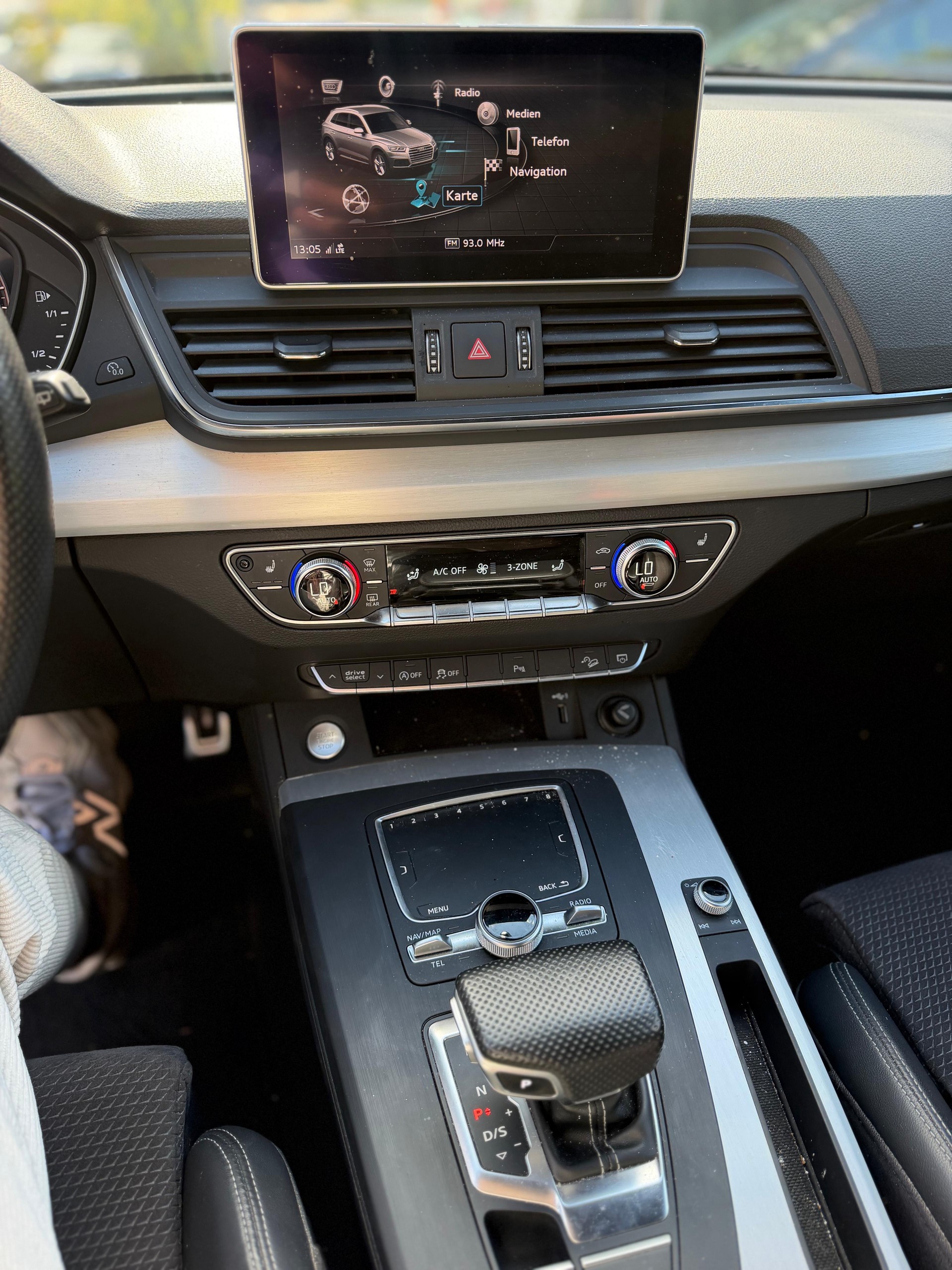 AUDI Q5 2.0 TFSI sport quattro S-tronic-image-8