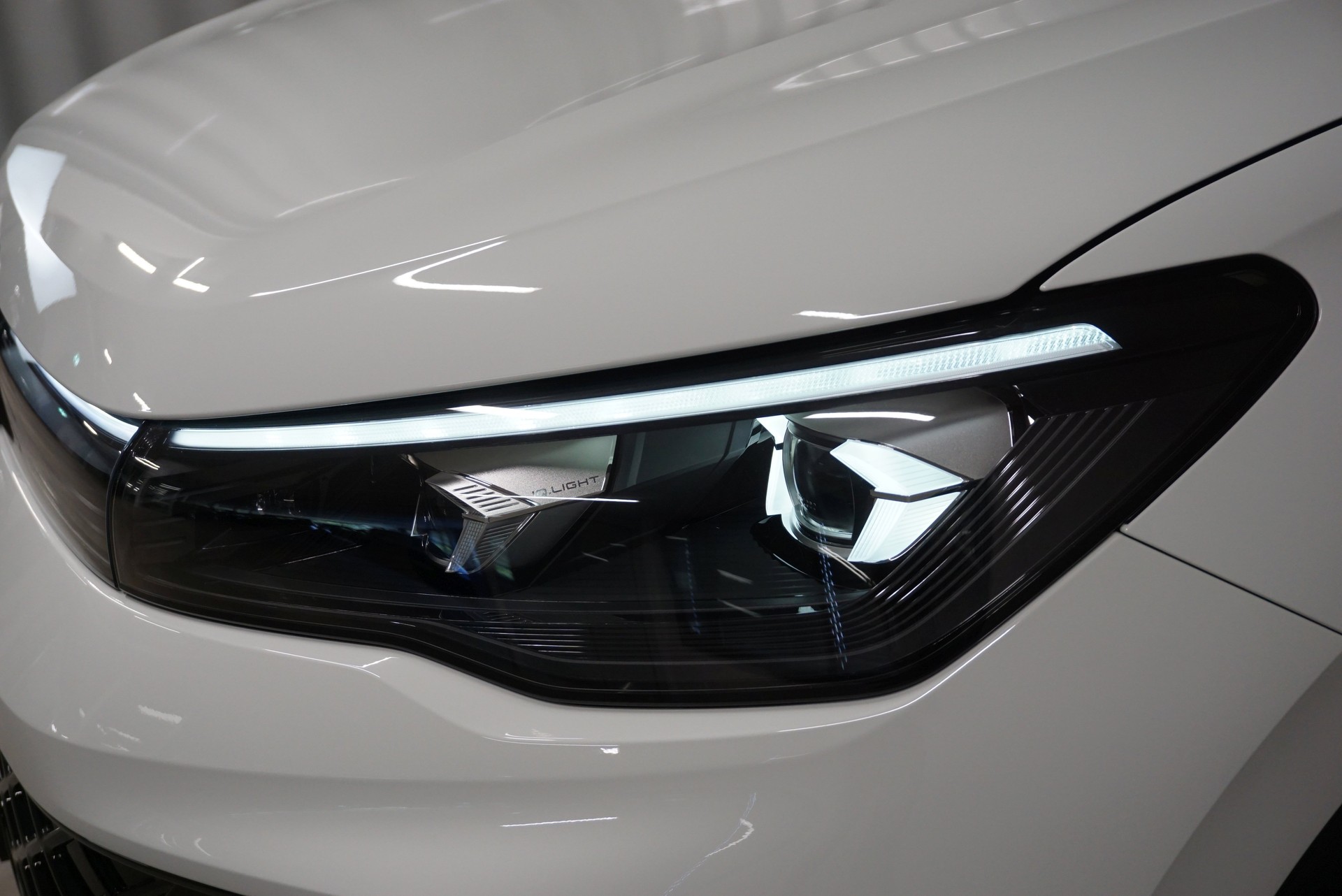 VW Tiguan 1.5 TSI evo2 eHybrid R-Line DSG-image-4