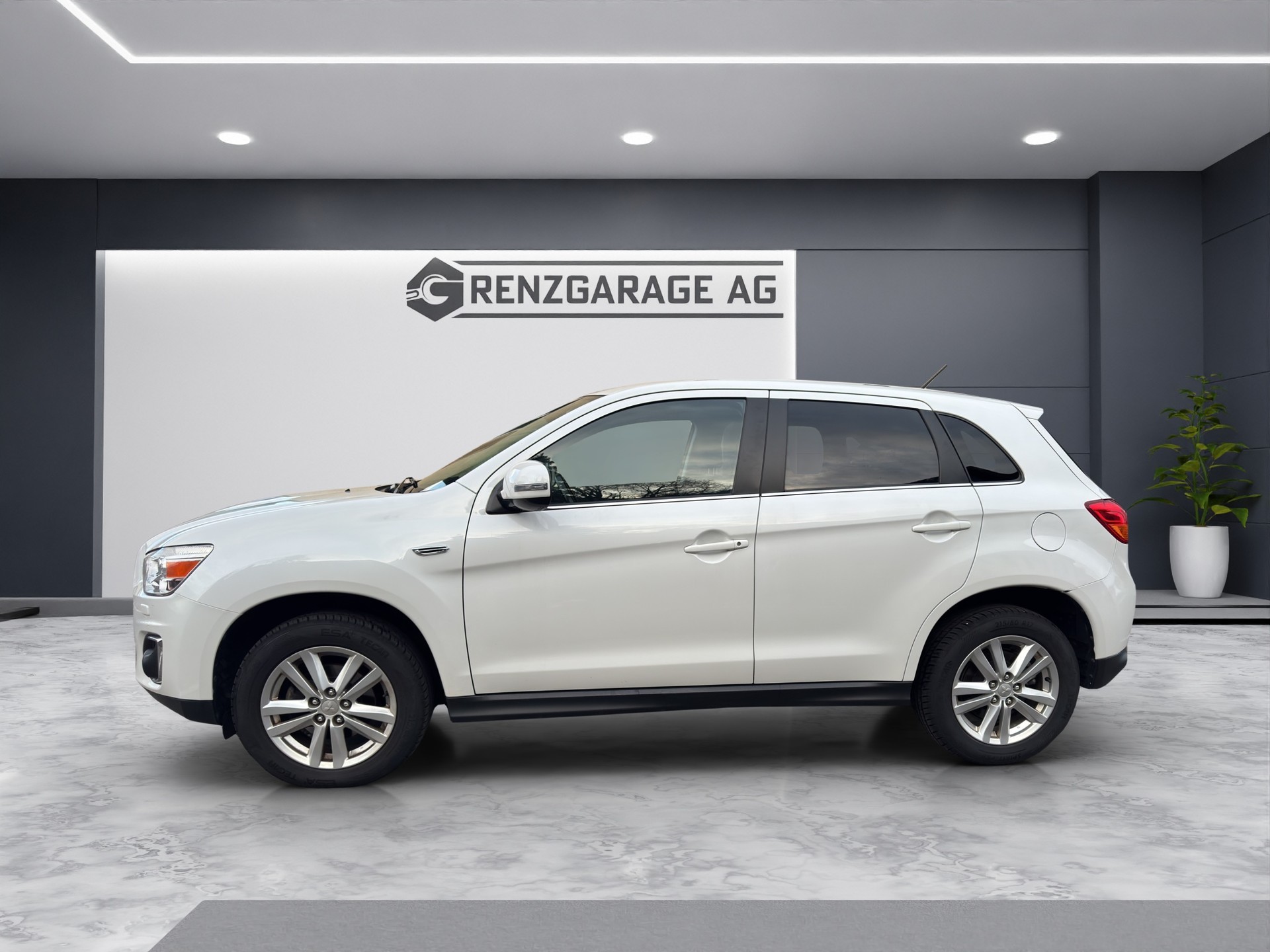 MITSUBISHI ASX 2.2 DID Invite 4WD Automatic-image-4
