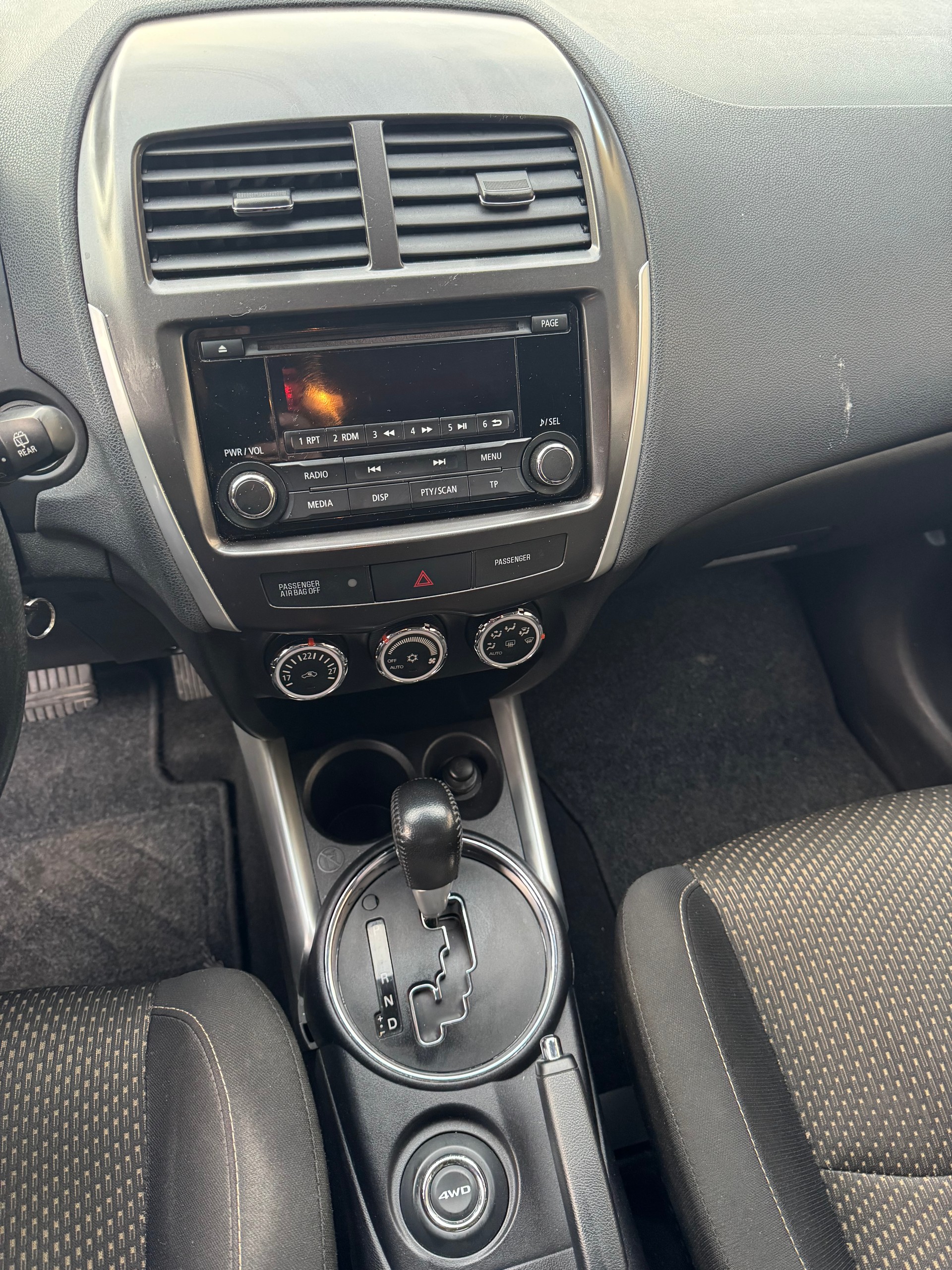 MITSUBISHI ASX 2.2 DID Invite 4WD Automatic-image-8