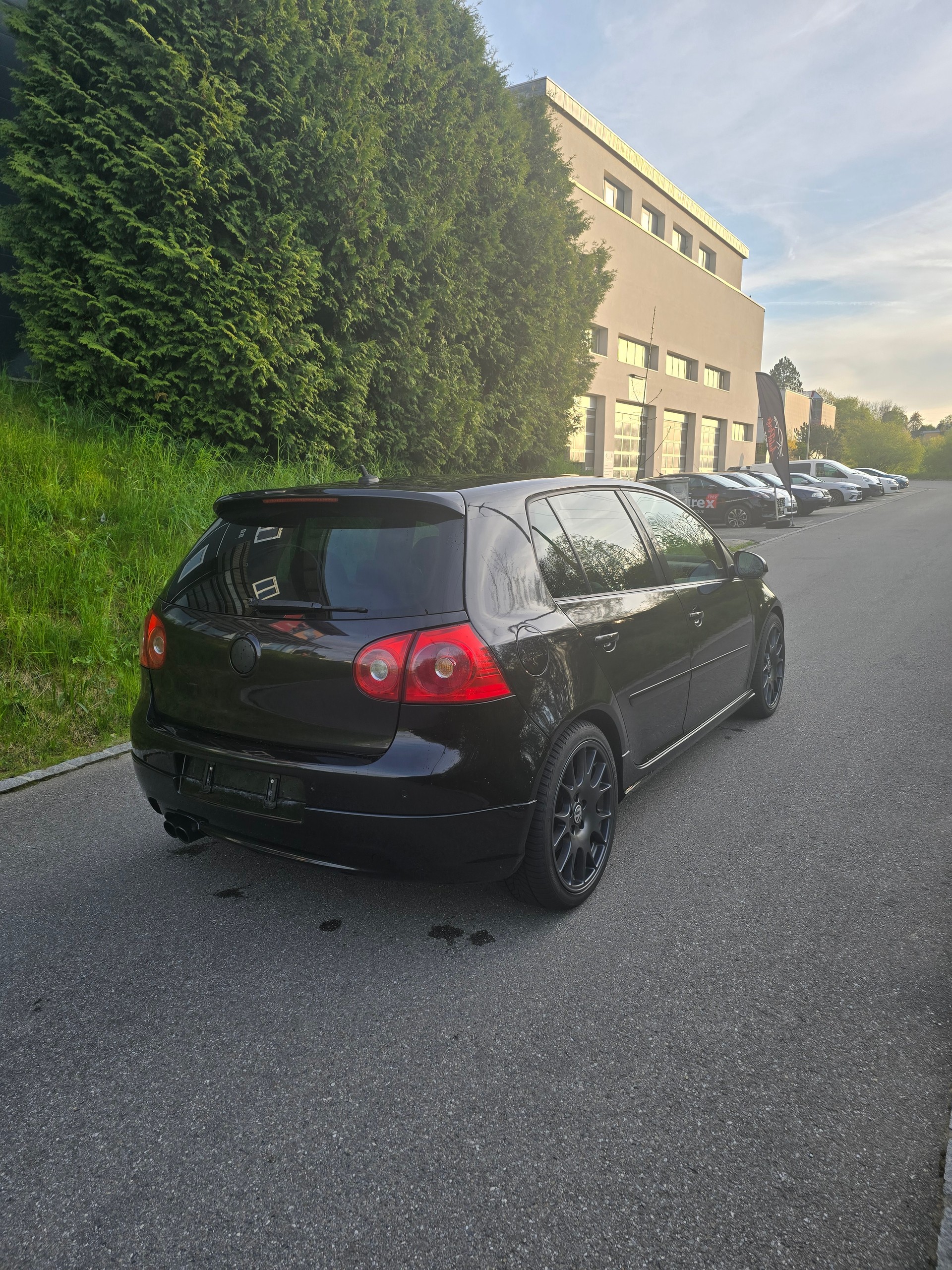 VW Golf 2.0 TFSI GTI Edition 30-image-4